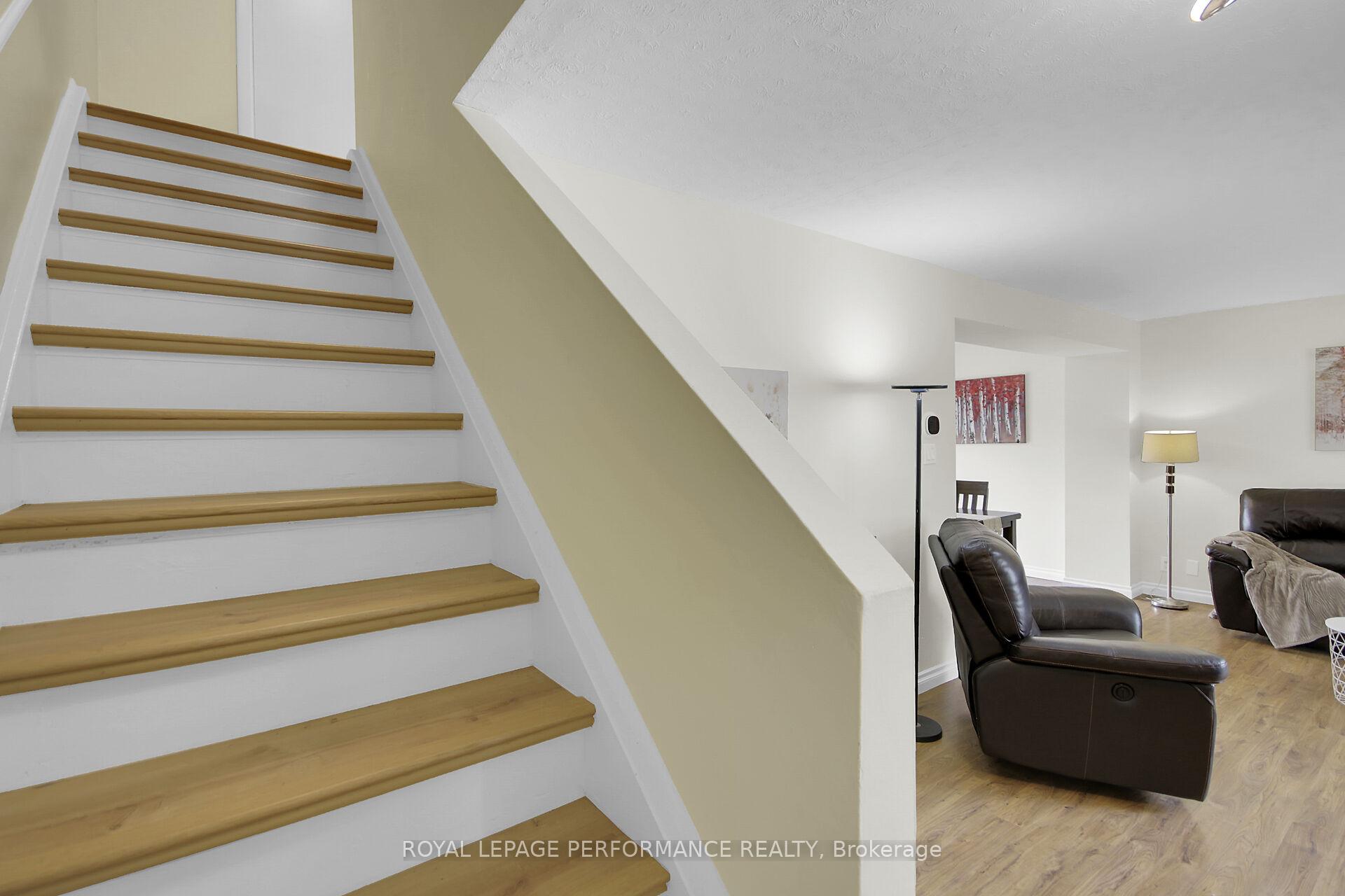 Photo 19 of 786 Cummings Avenue, Ottawa, Castle Heights/Rideau High — HOMEH