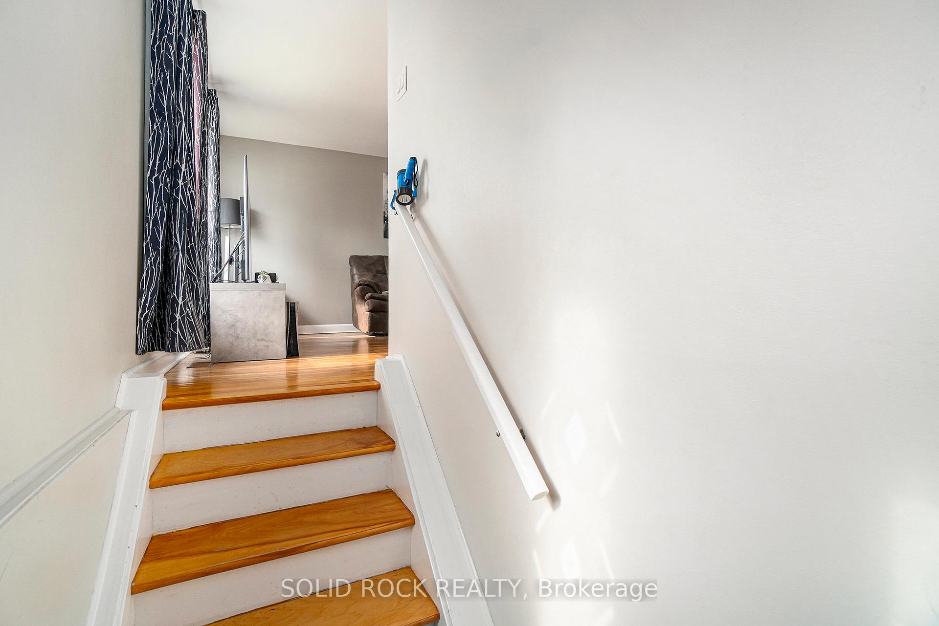 Photo 2 of Unit A & B, 1271 Highgate Road, Ottawa, Parkway Park — HOMEH