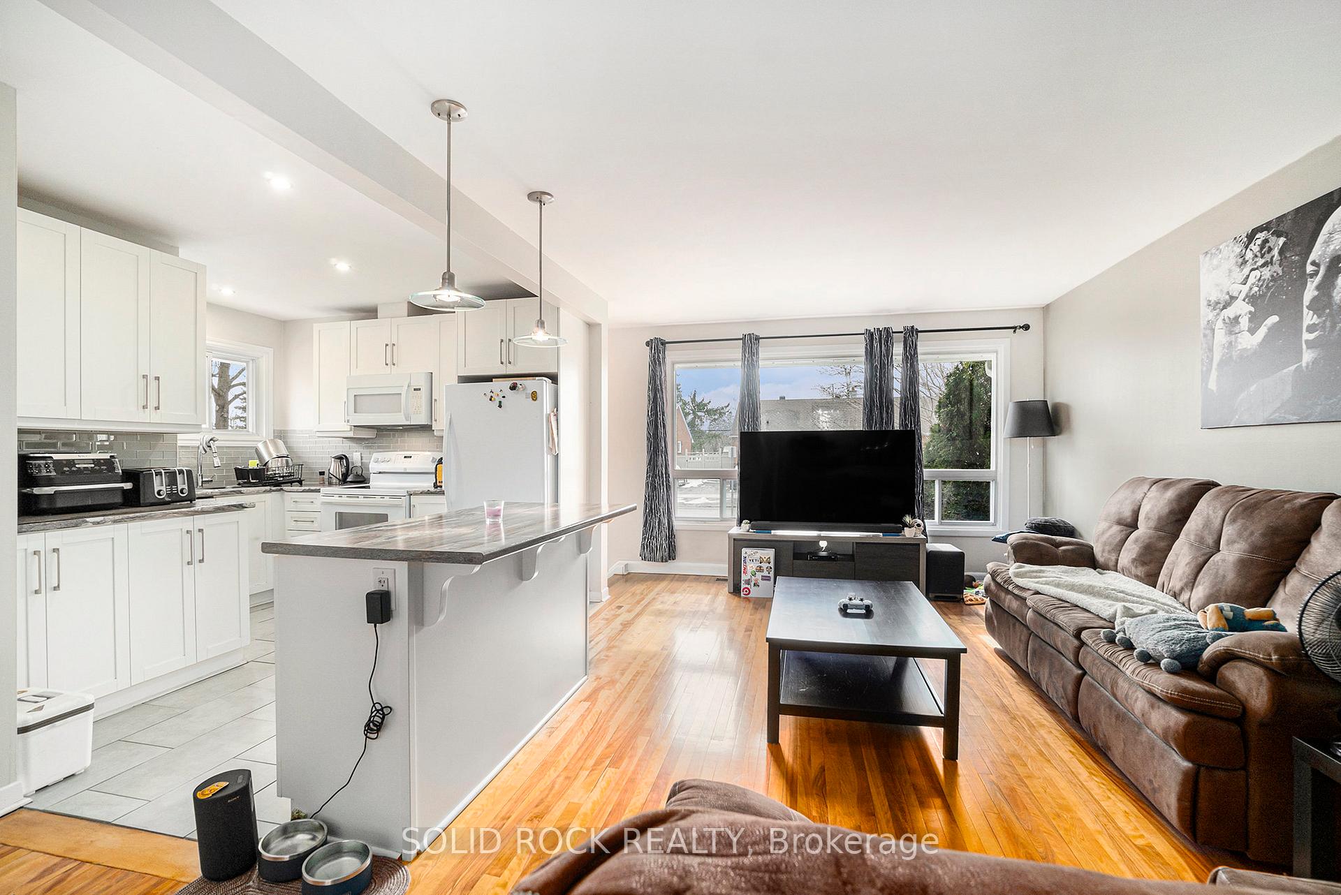 Photo 5 of Unit A & B, 1271 Highgate Road, Ottawa, Parkway Park — HOMEH