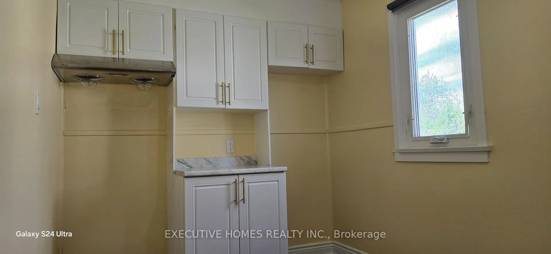 Photo 6 of 5176 Stanley Avenue, Niagara Falls, Cherrywood — HOMEH