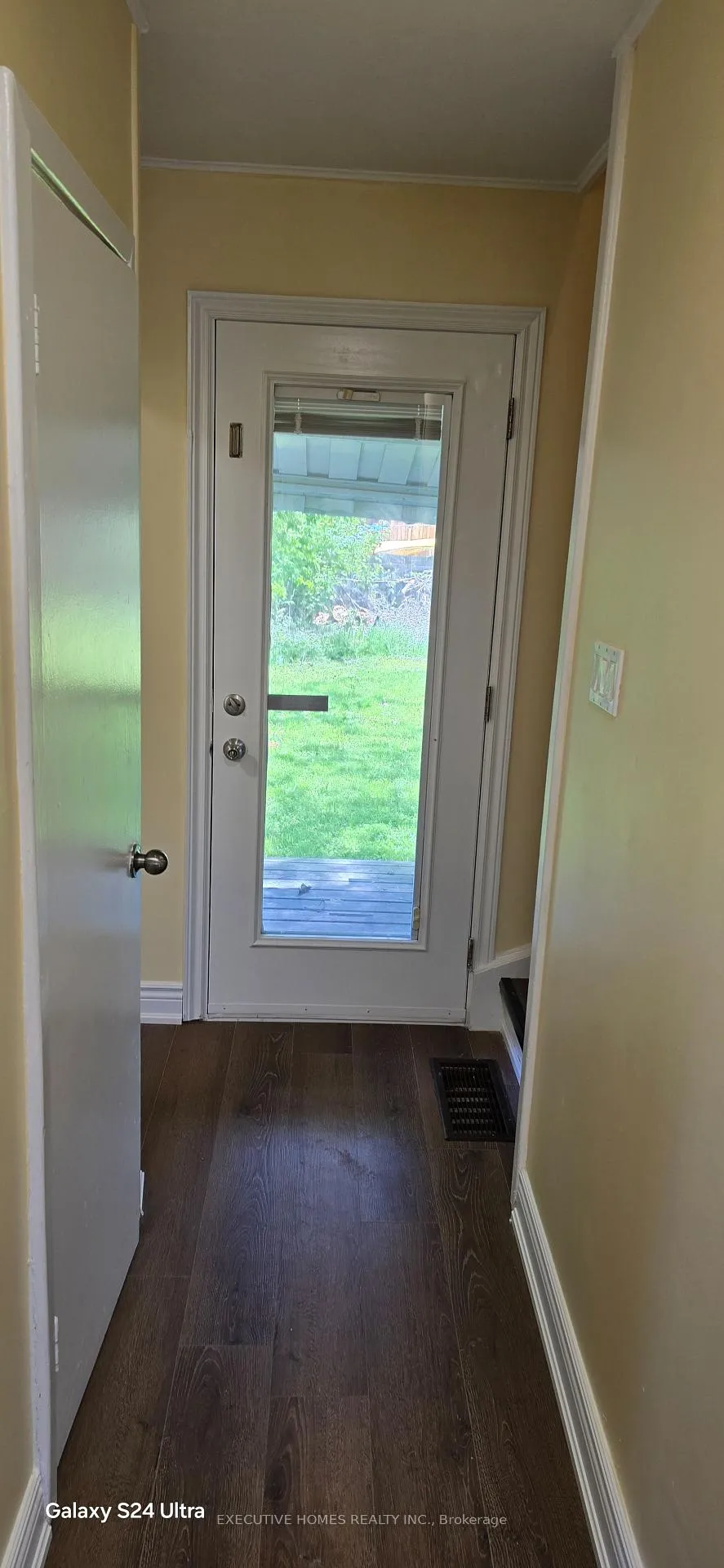 Photo 9 of 5176 Stanley Avenue, Niagara Falls, Cherrywood — HOMEH