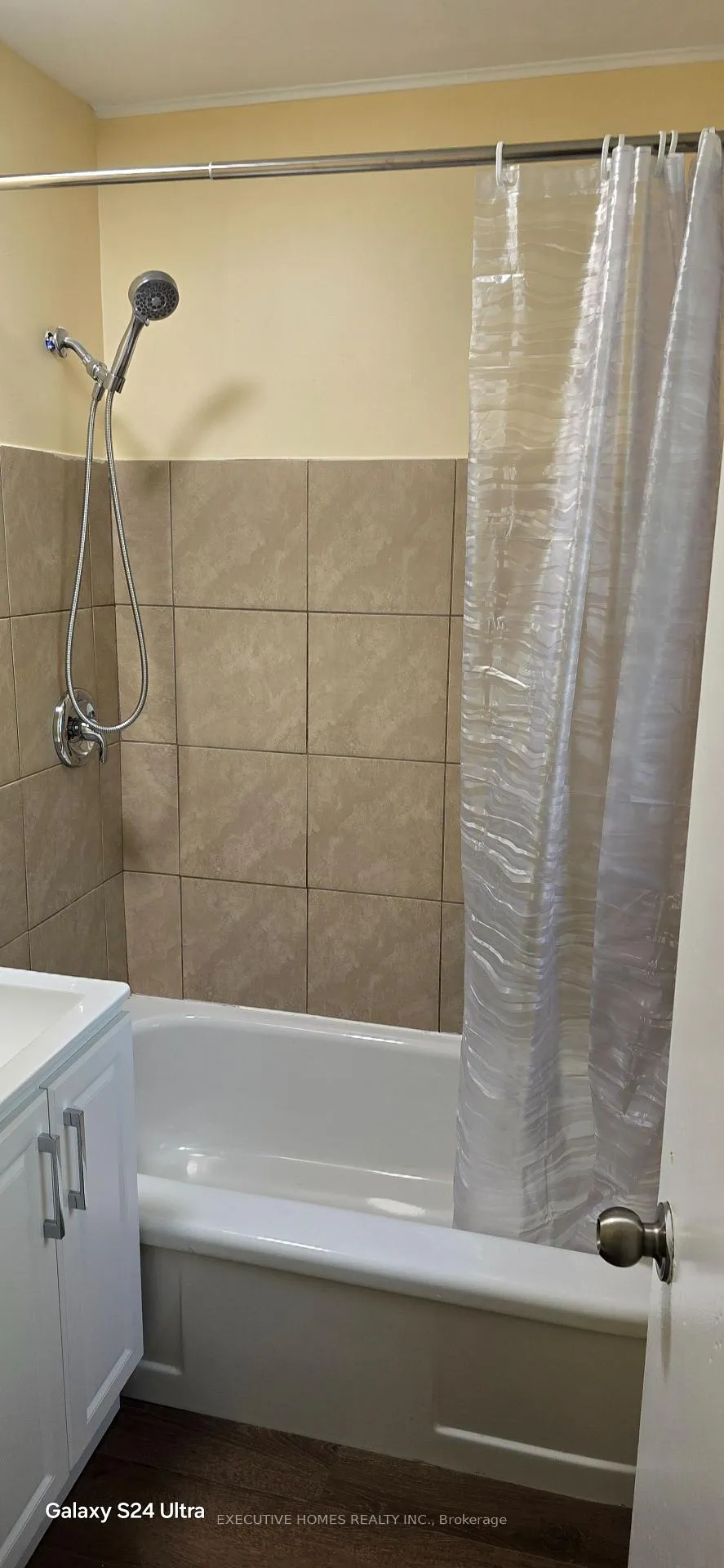 Photo 10 of 5176 Stanley Avenue, Niagara Falls, Cherrywood — HOMEH