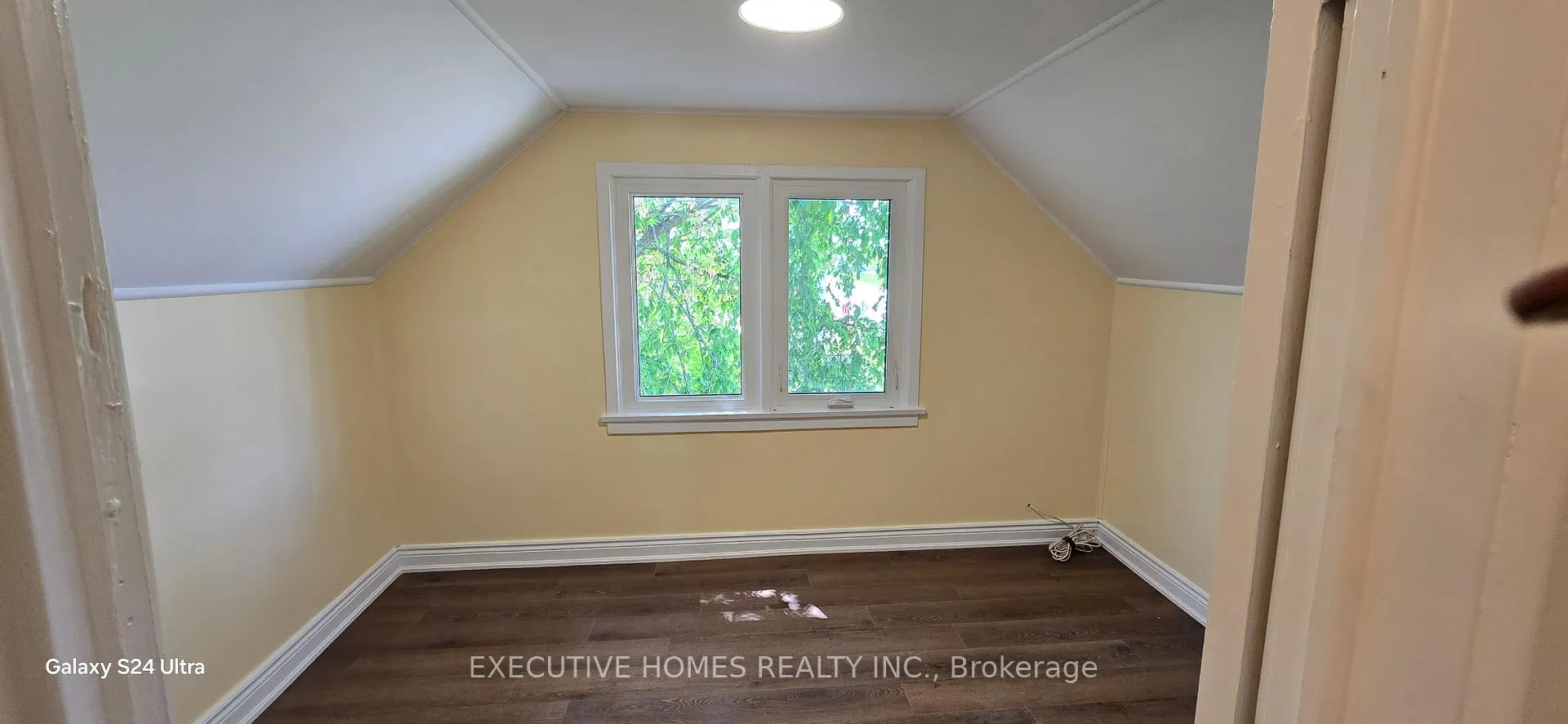 Photo 14 of 5176 Stanley Avenue, Niagara Falls, Cherrywood — HOMEH