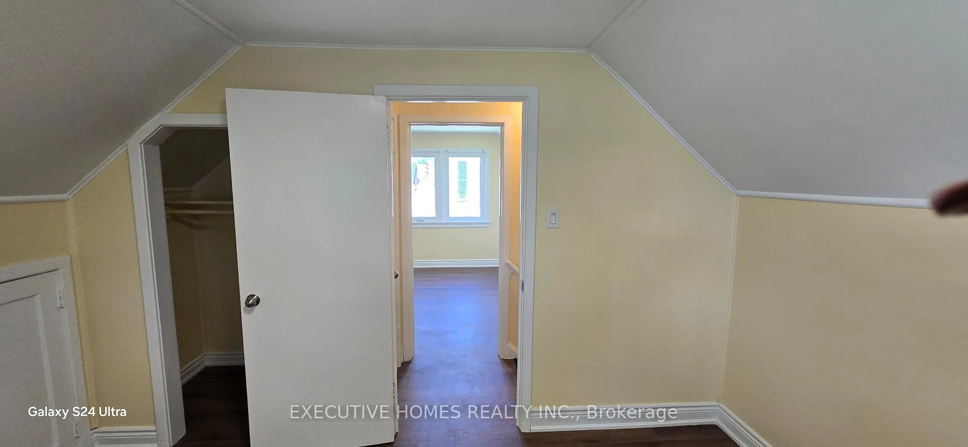 Photo 15 of 5176 Stanley Avenue, Niagara Falls, Cherrywood — HOMEH