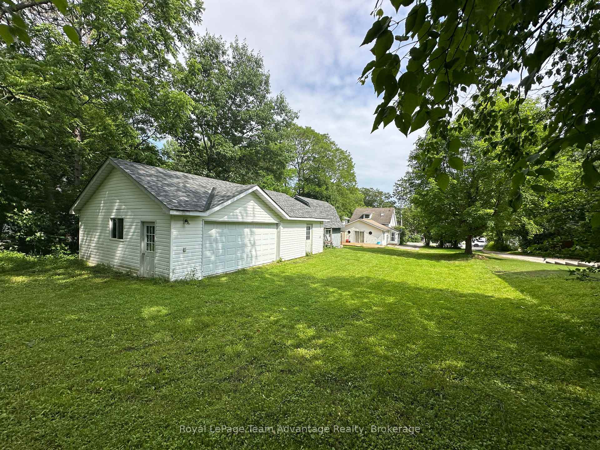 Photo 2 of 66 William Street, Parry Sound — HOMEH