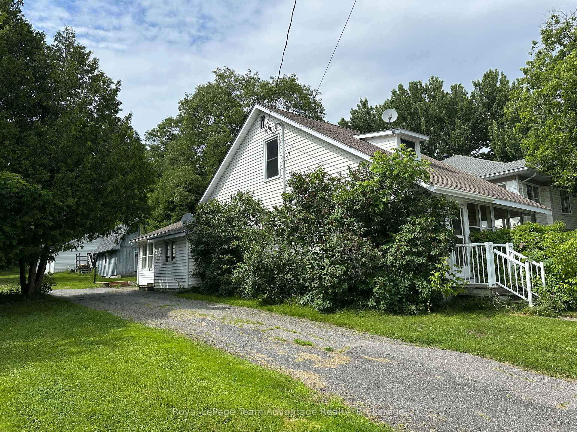Photo 4 of 66 William Street, Parry Sound — HOMEH