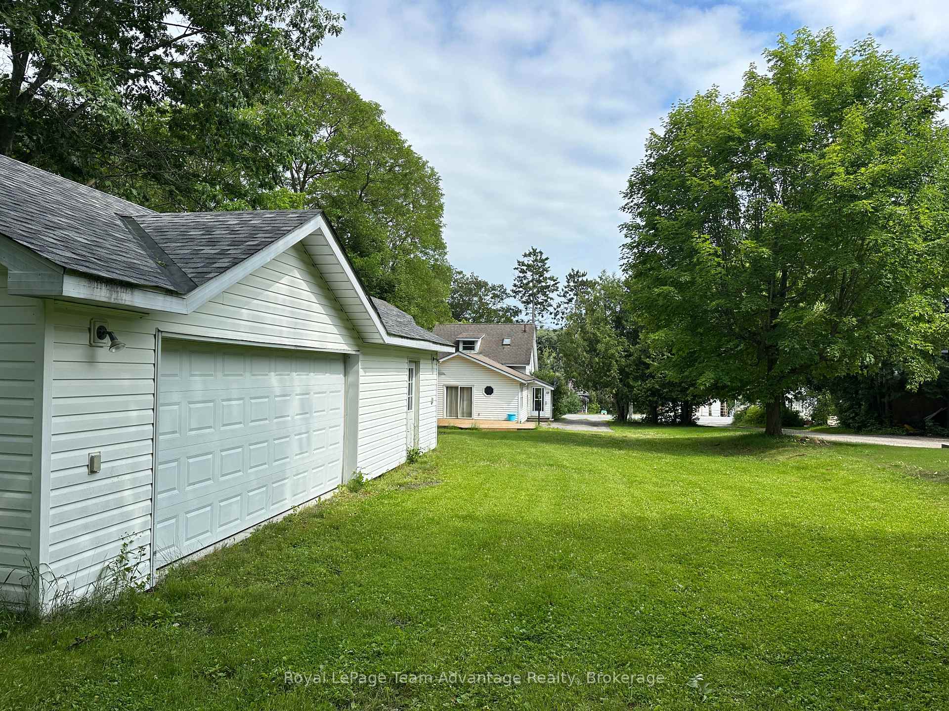 Photo 6 of 66 William Street, Parry Sound — HOMEH