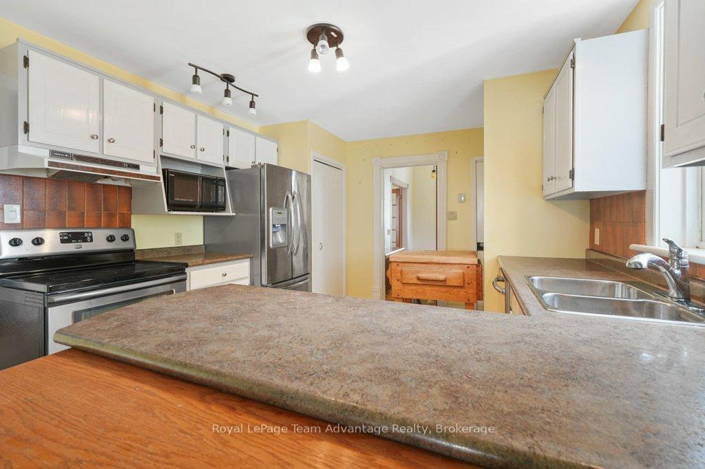 Photo 9 of 66 William Street, Parry Sound — HOMEH
