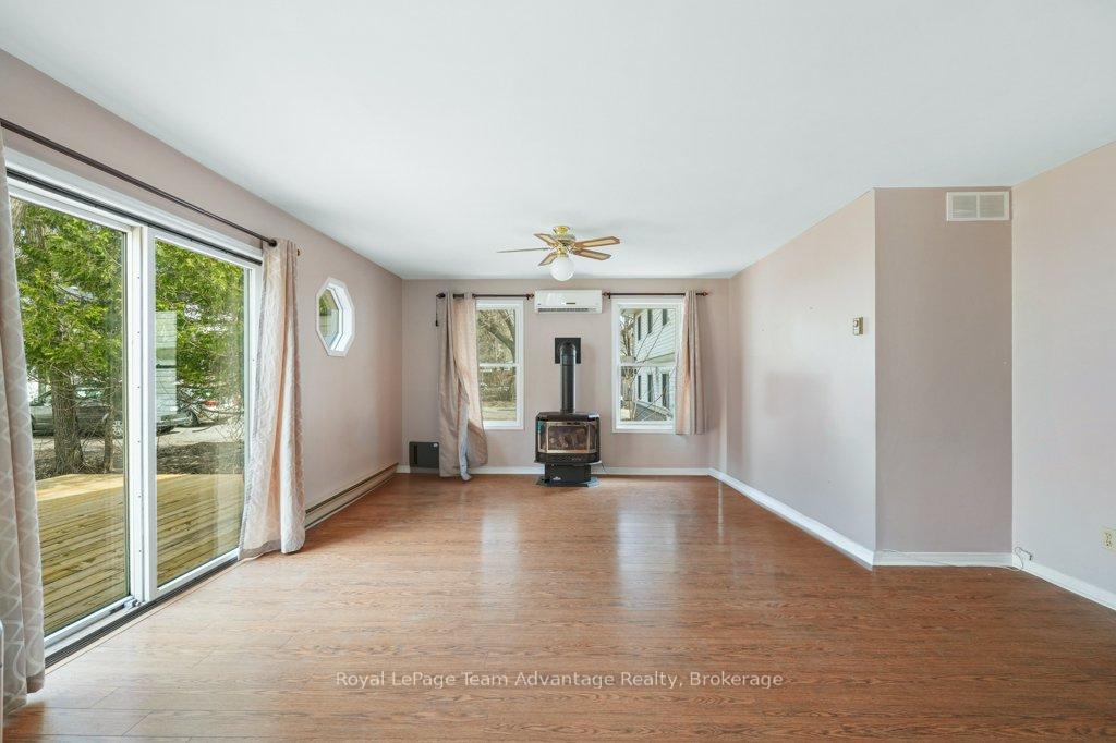 Photo 15 of 66 William Street, Parry Sound — HOMEH