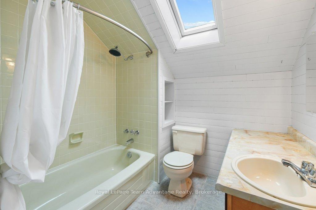 Photo 23 of 66 William Street, Parry Sound — HOMEH
