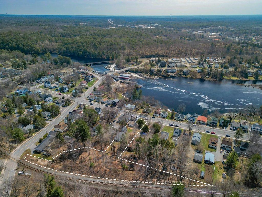 Photo 48 of 66 William Street, Parry Sound — HOMEH