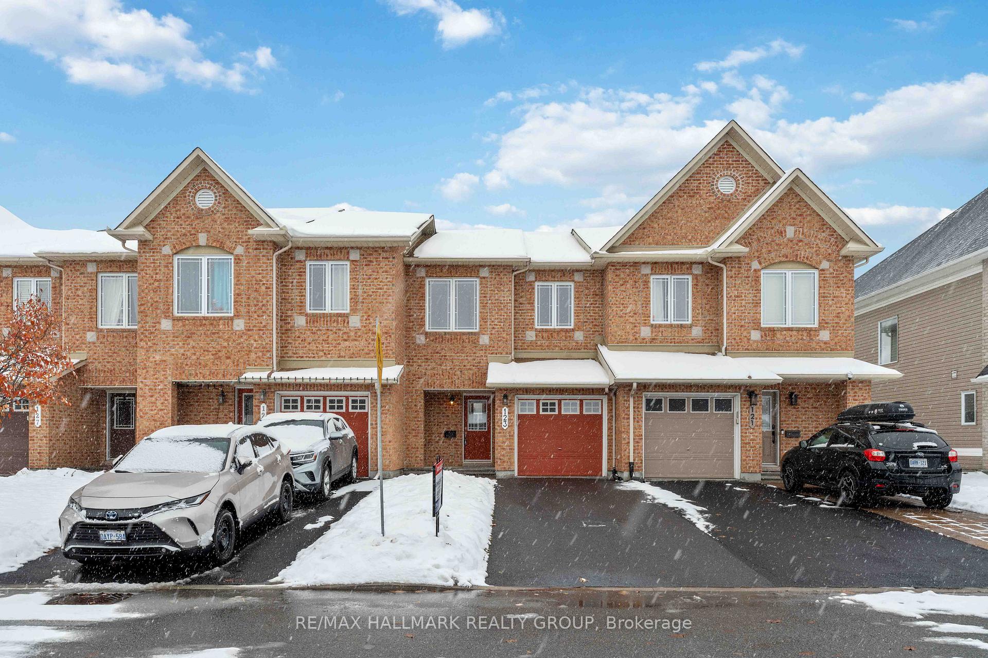 Photo 2 of 123 Silvermoon Crescent, Ottawa, Avalon East — HOMEH