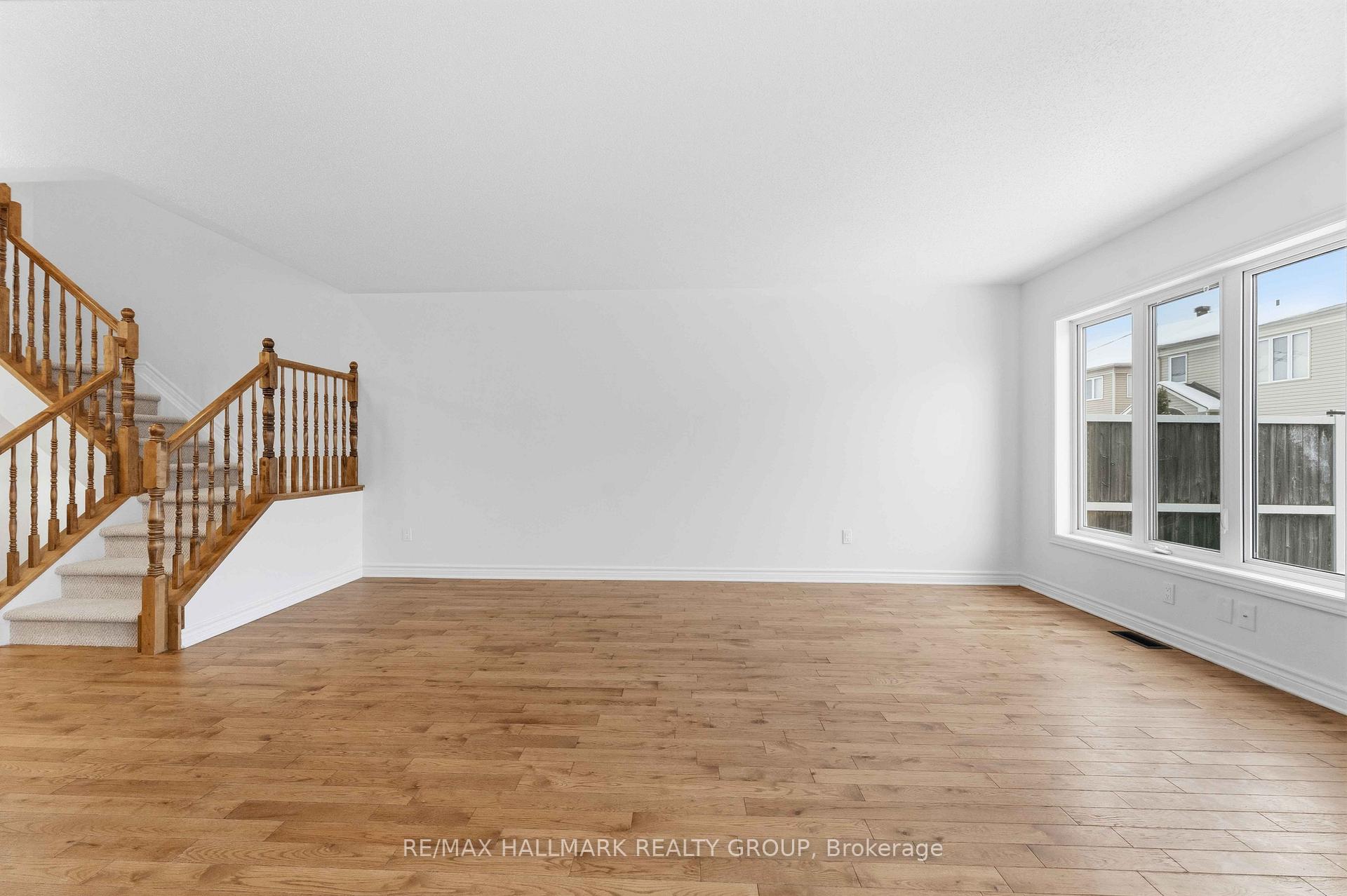 Photo 13 of 123 Silvermoon Crescent, Ottawa, Avalon East — HOMEH