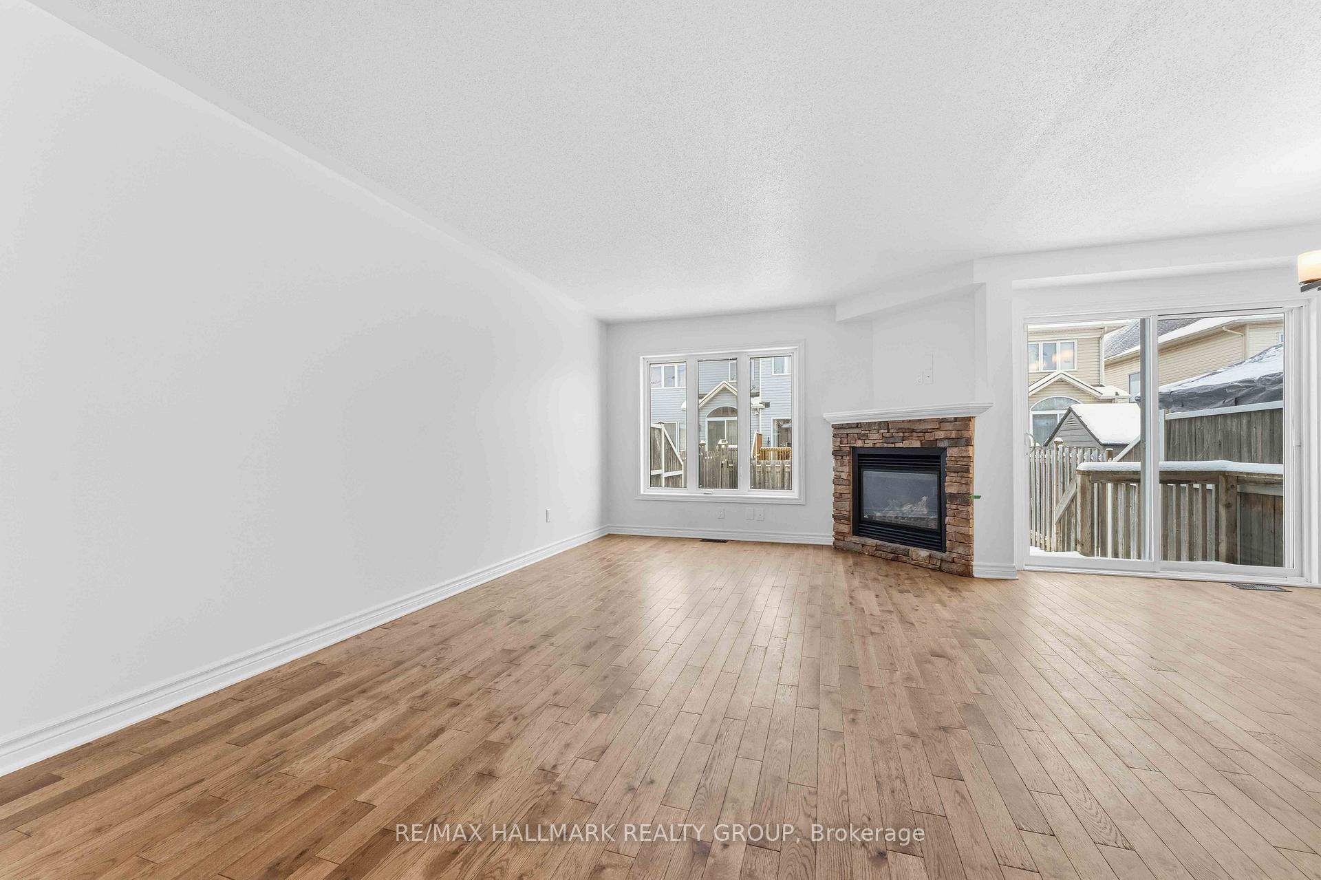 Photo 19 of 123 Silvermoon Crescent, Ottawa, Avalon East — HOMEH