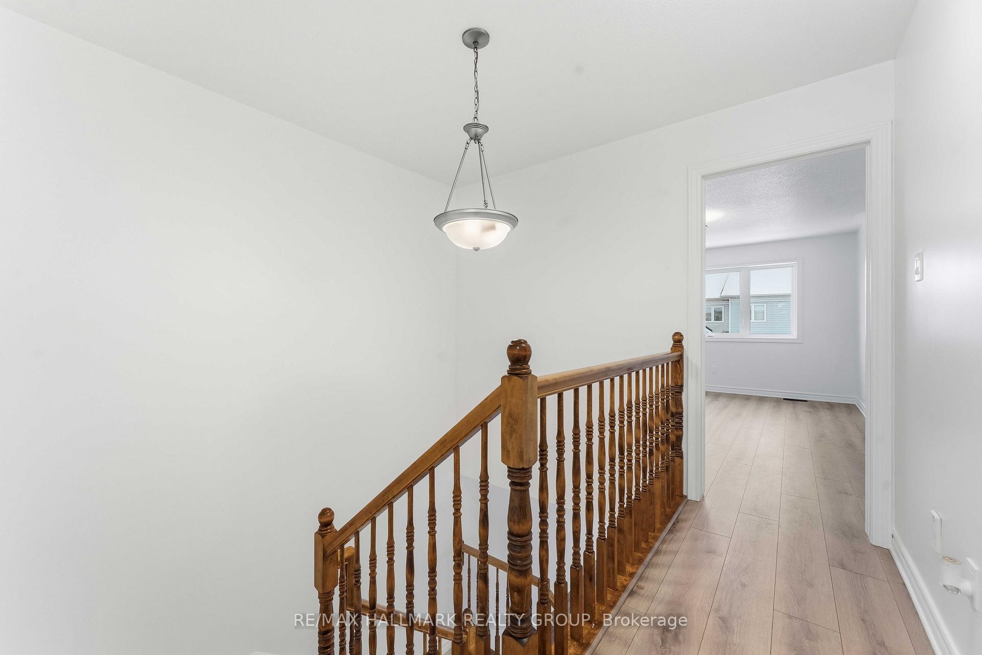 Photo 26 of 123 Silvermoon Crescent, Ottawa, Avalon East — HOMEH