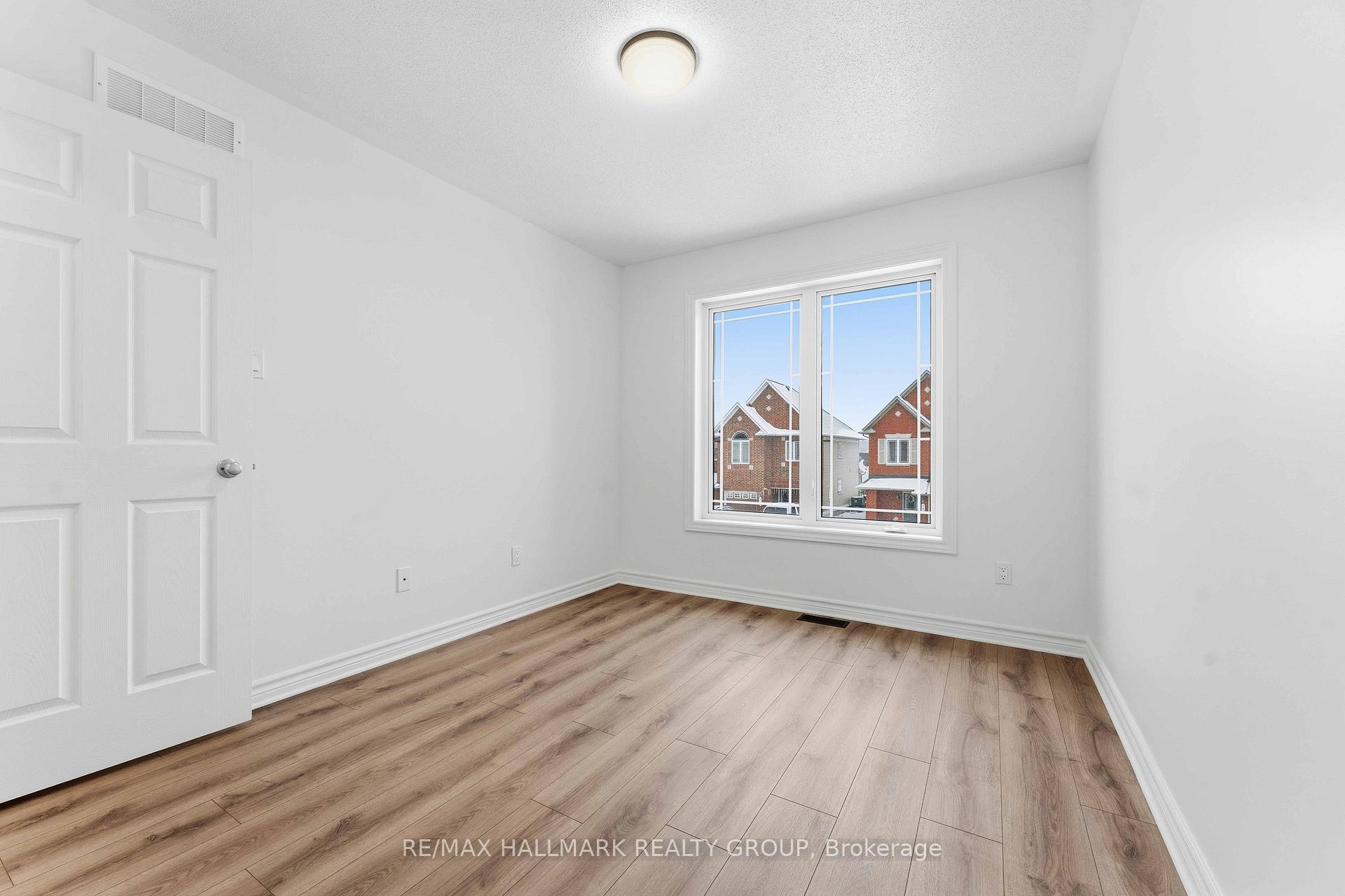Photo 28 of 123 Silvermoon Crescent, Ottawa, Avalon East — HOMEH