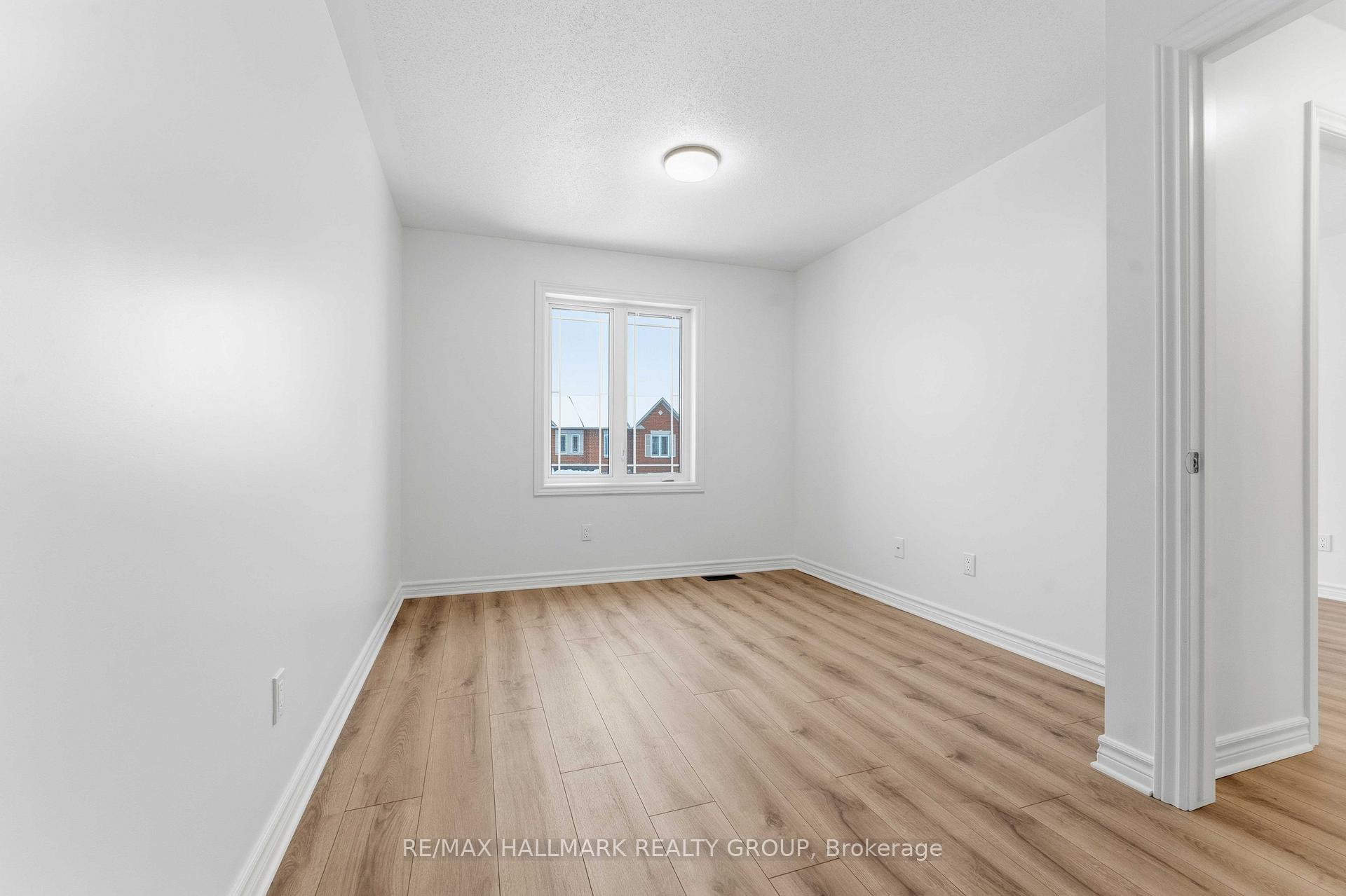 Photo 34 of 123 Silvermoon Crescent, Ottawa, Avalon East — HOMEH