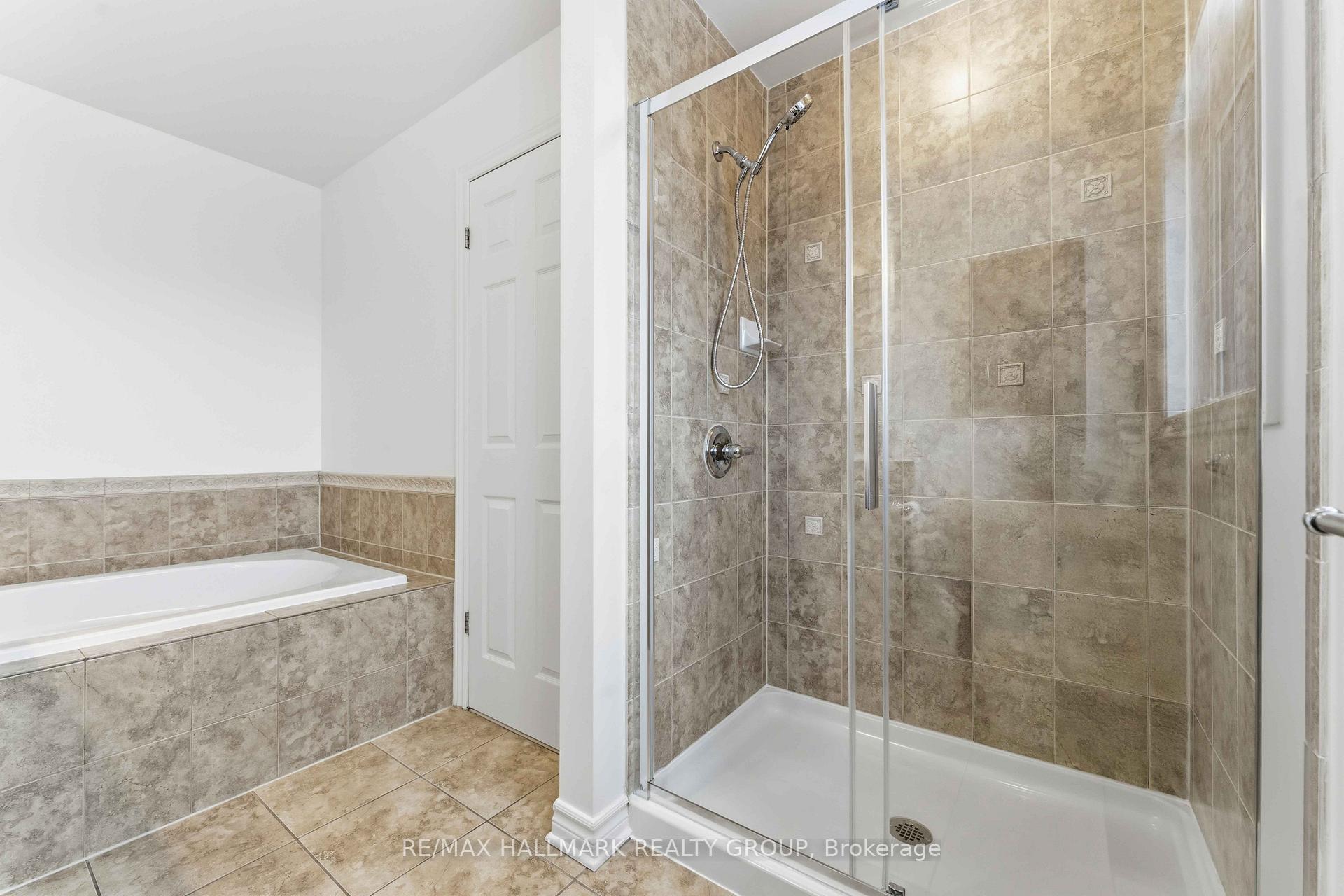 Photo 37 of 123 Silvermoon Crescent, Ottawa, Avalon East — HOMEH