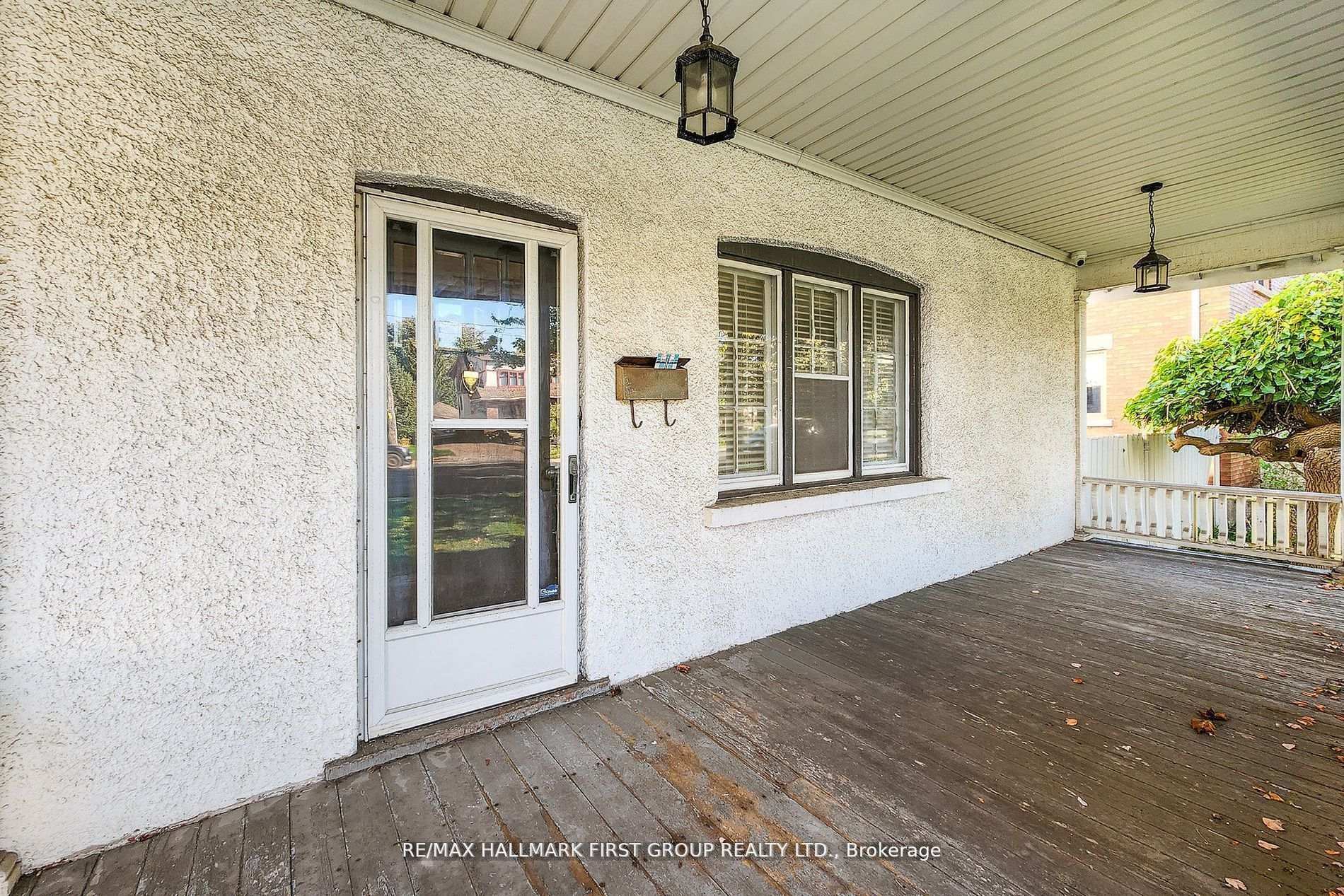 Photo 3 of 481 Simcoe Street N, Oshawa, O'Neill — HOMEH