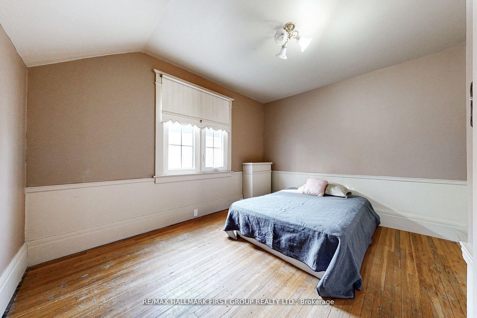 Photo 23 of 481 Simcoe Street N, Oshawa, O'Neill — HOMEH