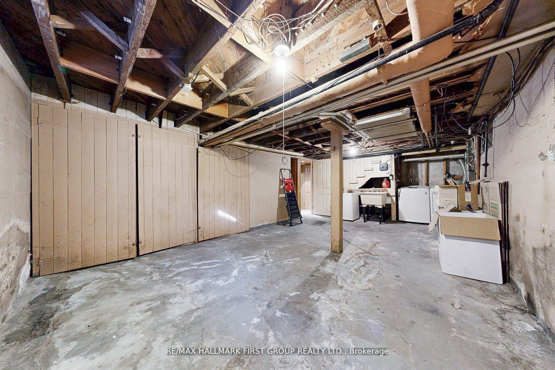 Photo 33 of 481 Simcoe Street N, Oshawa, O'Neill — HOMEH
