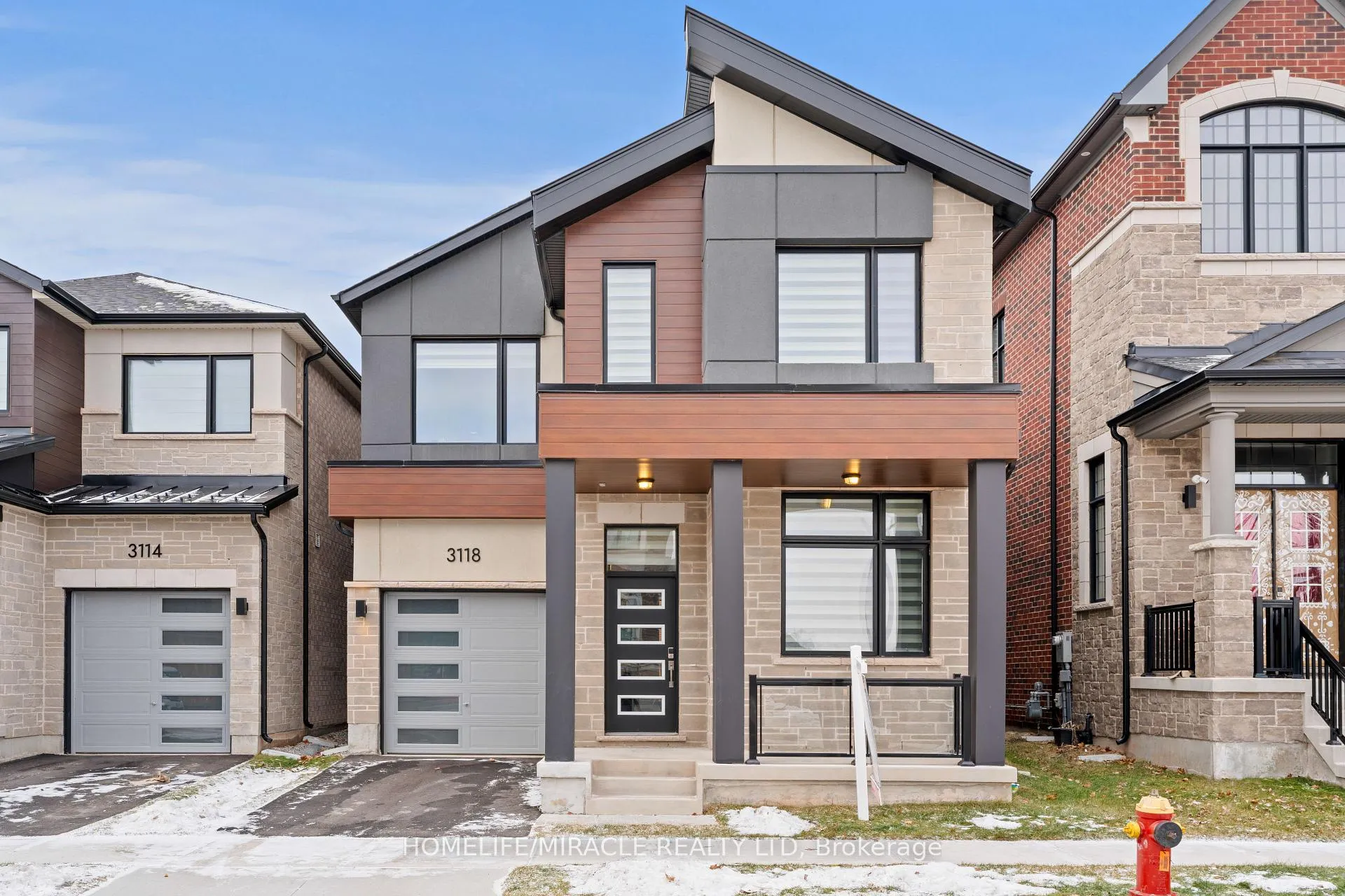 Photo 3 of 3118 Travertine Drive, Oakville, Northwest — HOMEH