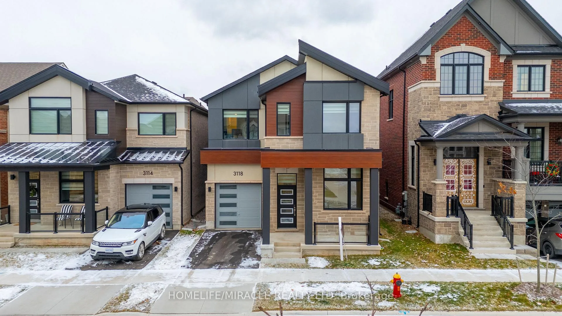 Photo 4 of 3118 Travertine Drive, Oakville, Northwest — HOMEH