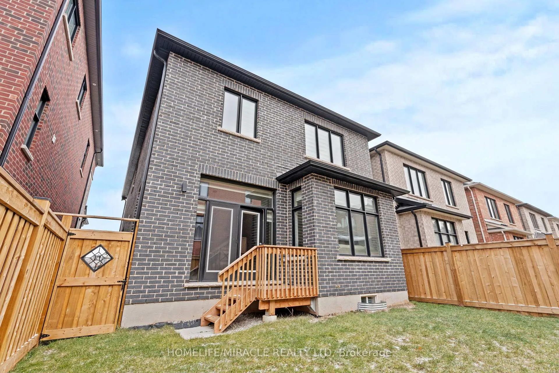 Photo 42 of 3118 Travertine Drive, Oakville, Northwest — HOMEH