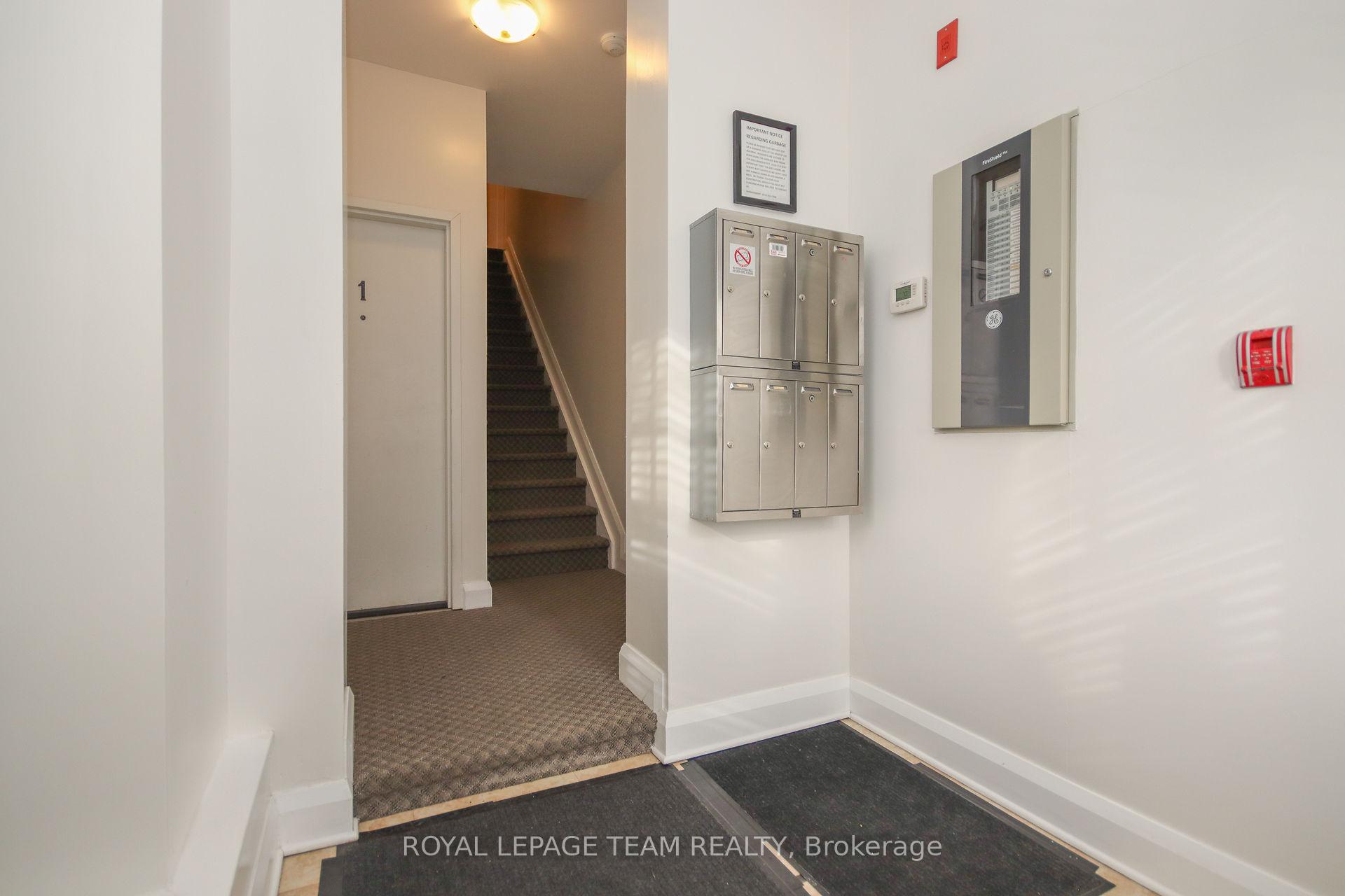 Photo 2 of 159 Frank Street, Ottawa, Ottawa Centre/Golden Triangle — HOMEH