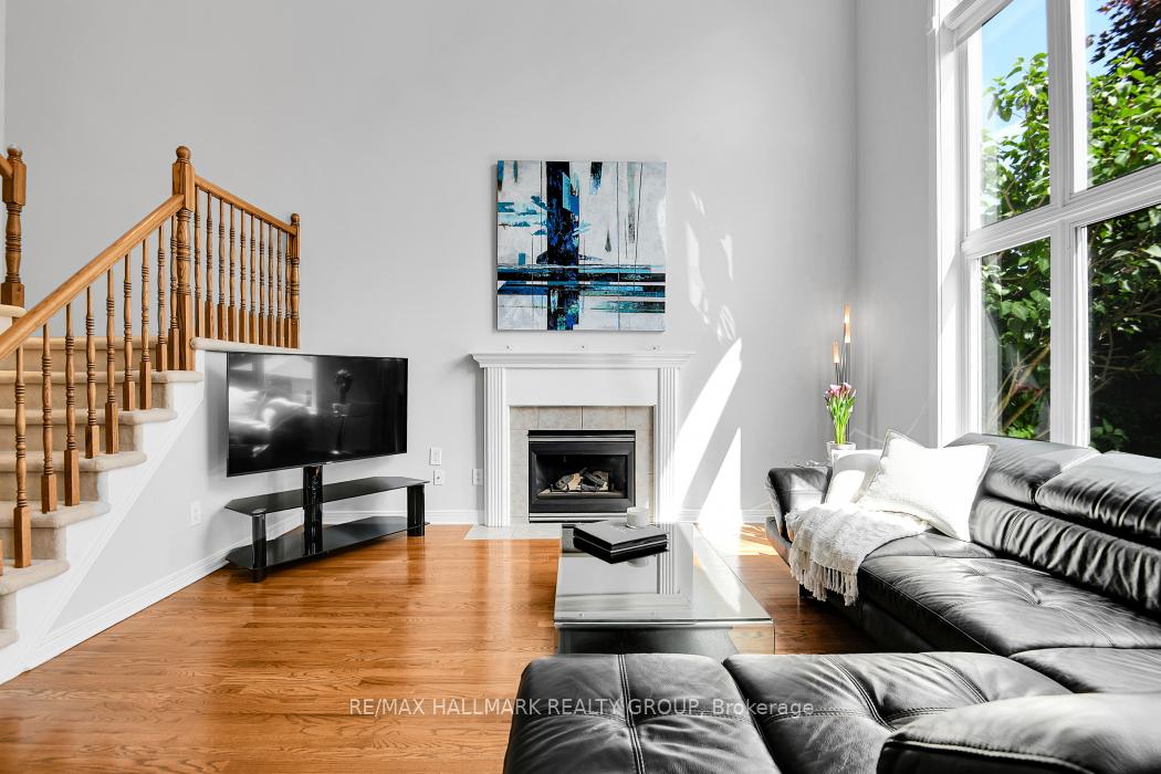 Photo 12 of 104 Meadowcroft Crescent, Ottawa, Carson Meadows — HOMEH