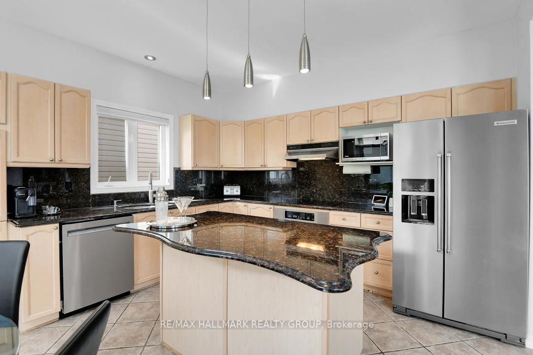 Photo 13 of 104 Meadowcroft Crescent, Ottawa, Carson Meadows — HOMEH