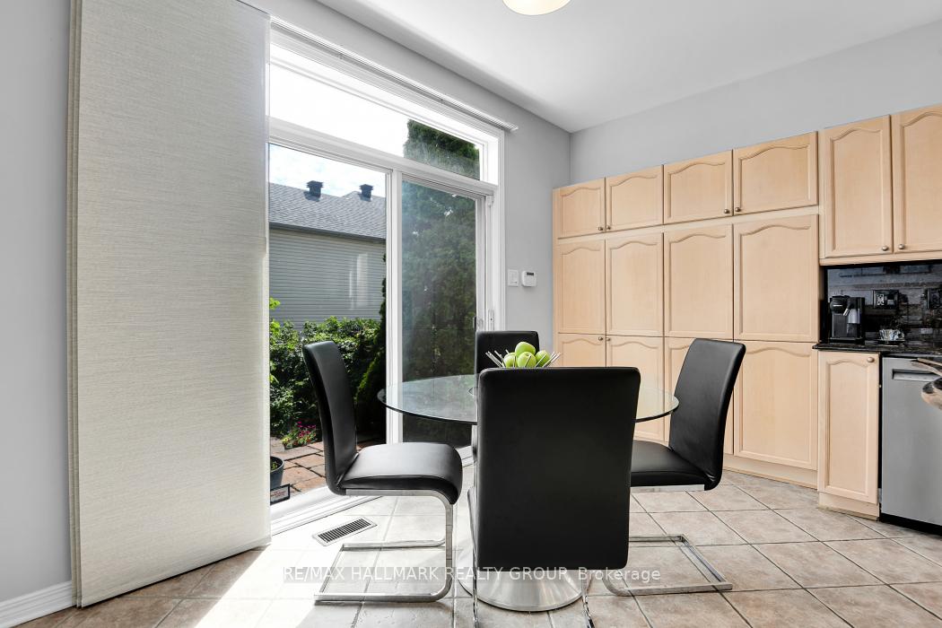 Photo 16 of 104 Meadowcroft Crescent, Ottawa, Carson Meadows — HOMEH