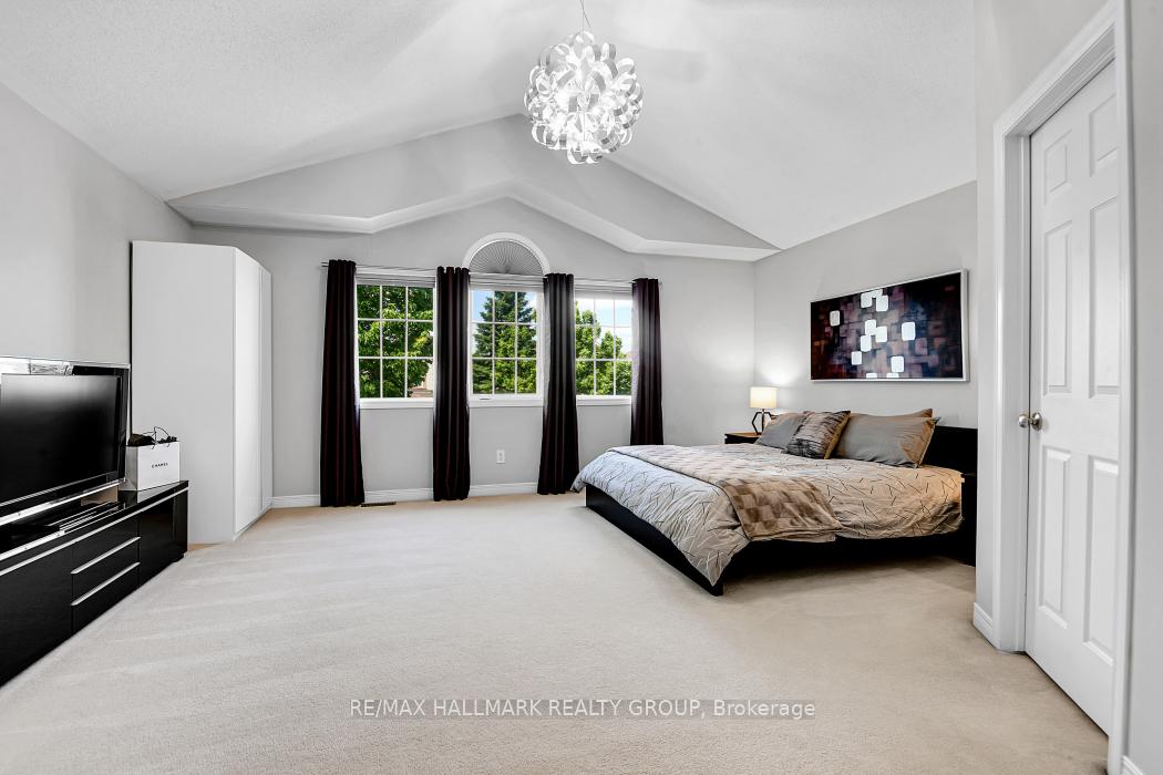 Photo 40 of 104 Meadowcroft Crescent, Ottawa, Carson Meadows — HOMEH