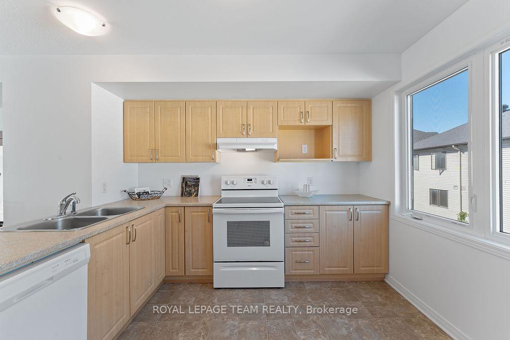 Photo 9 of 538 Recolte Private, Ottawa, Bilberry Creek/Queenswood Heights — HOMEH