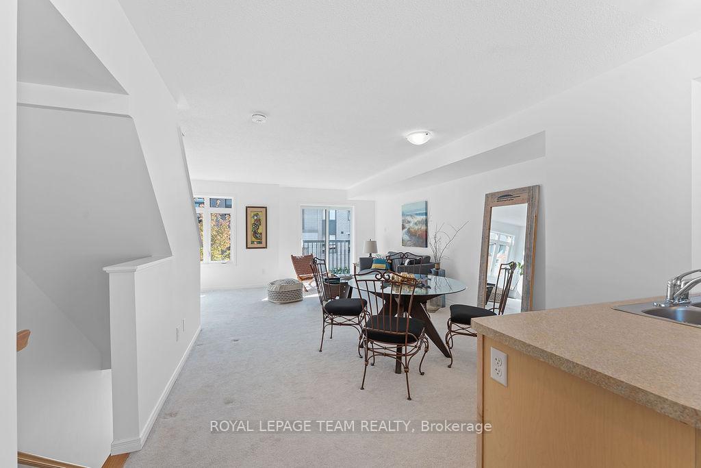 Photo 11 of 538 Recolte Private, Ottawa, Bilberry Creek/Queenswood Heights — HOMEH