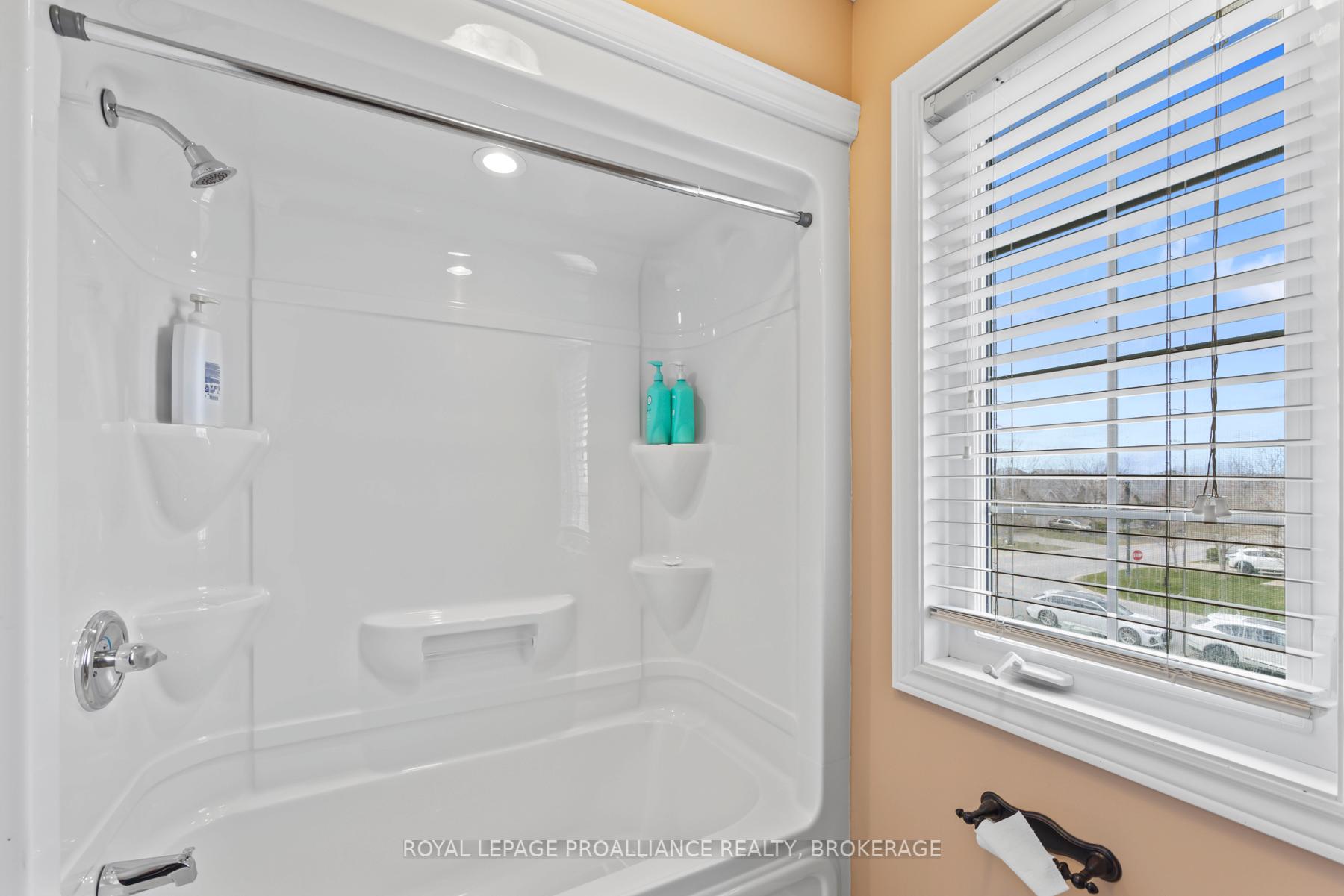 Photo 39 of 5008 Fox Run Place, Kingston, North of Taylor-Kidd Blvd — HOMEH