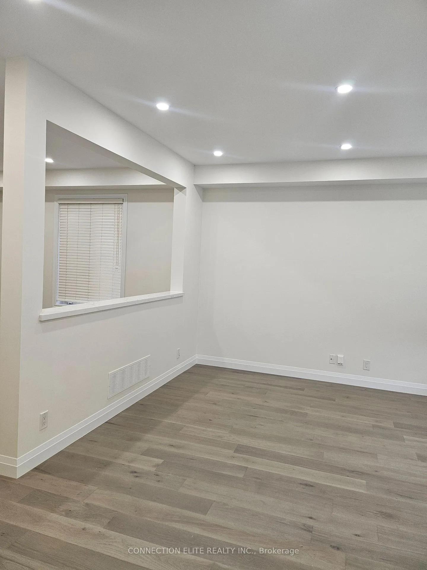 Photo 4 of 216 Pimlico Drive, Oshawa, Windfields — HOMEH