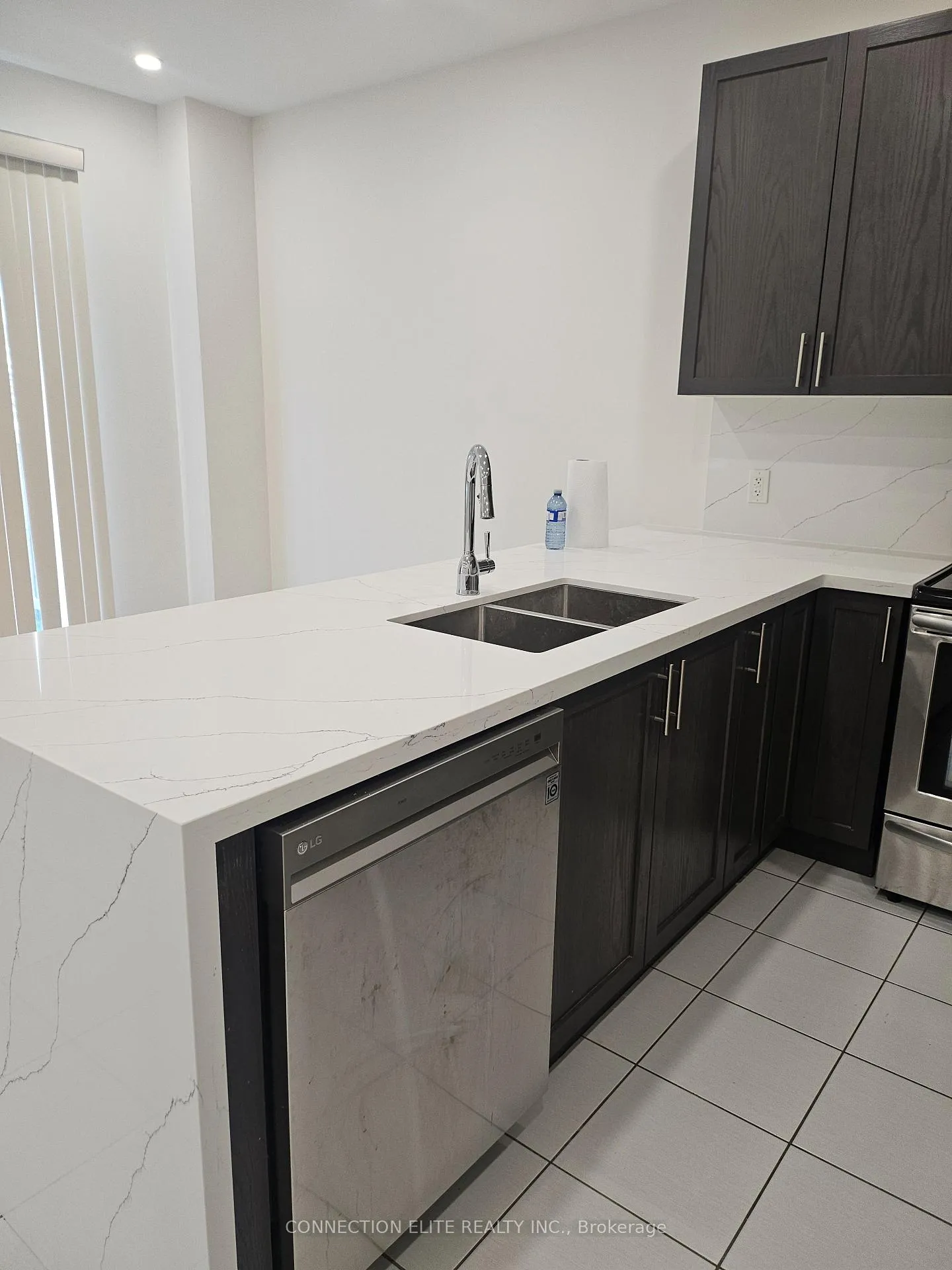 Photo 5 of 216 Pimlico Drive, Oshawa, Windfields — HOMEH