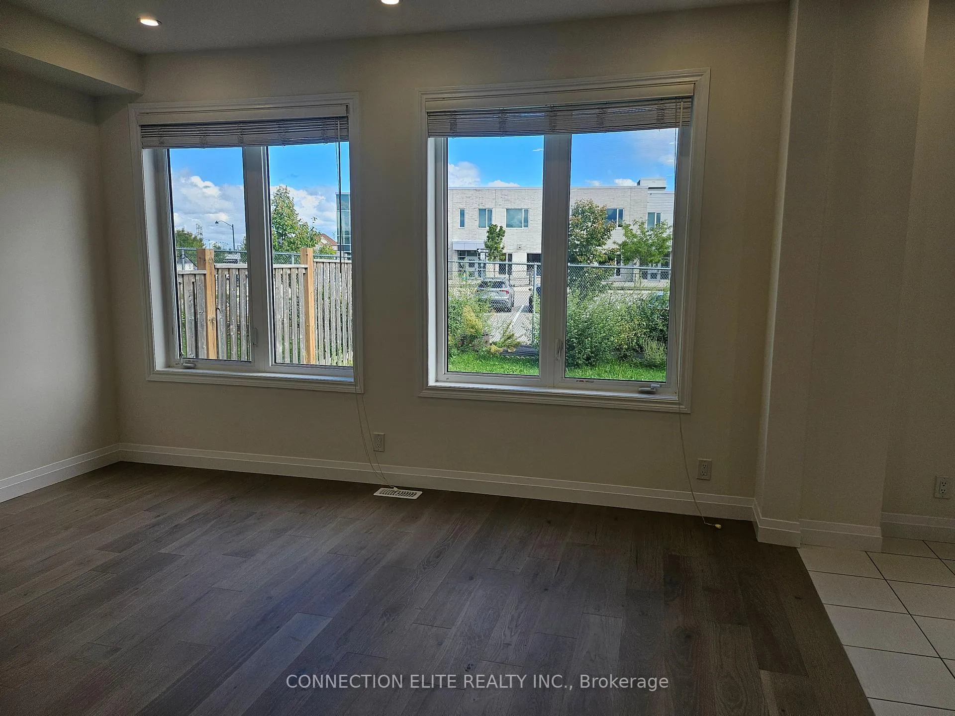Photo 12 of 216 Pimlico Drive, Oshawa, Windfields — HOMEH