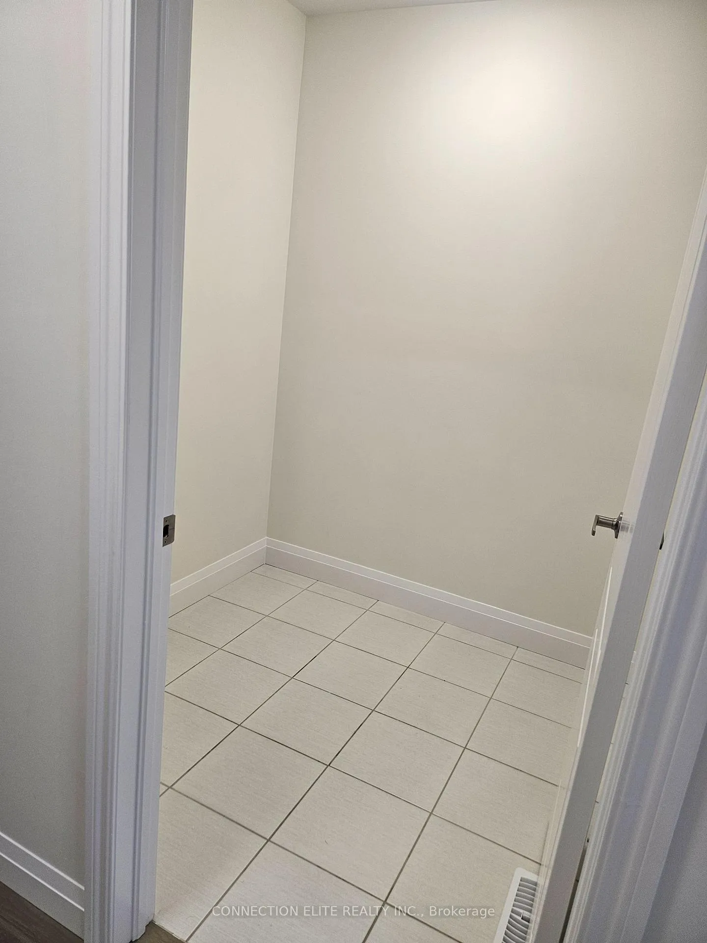 Photo 19 of 216 Pimlico Drive, Oshawa, Windfields — HOMEH
