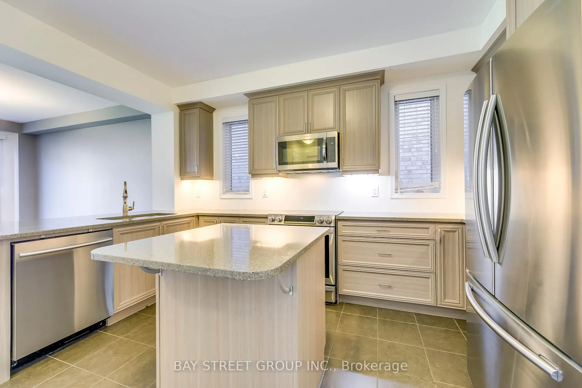 Photo 5 of 125 Hatt Court, Milton, Ford — HOMEH
