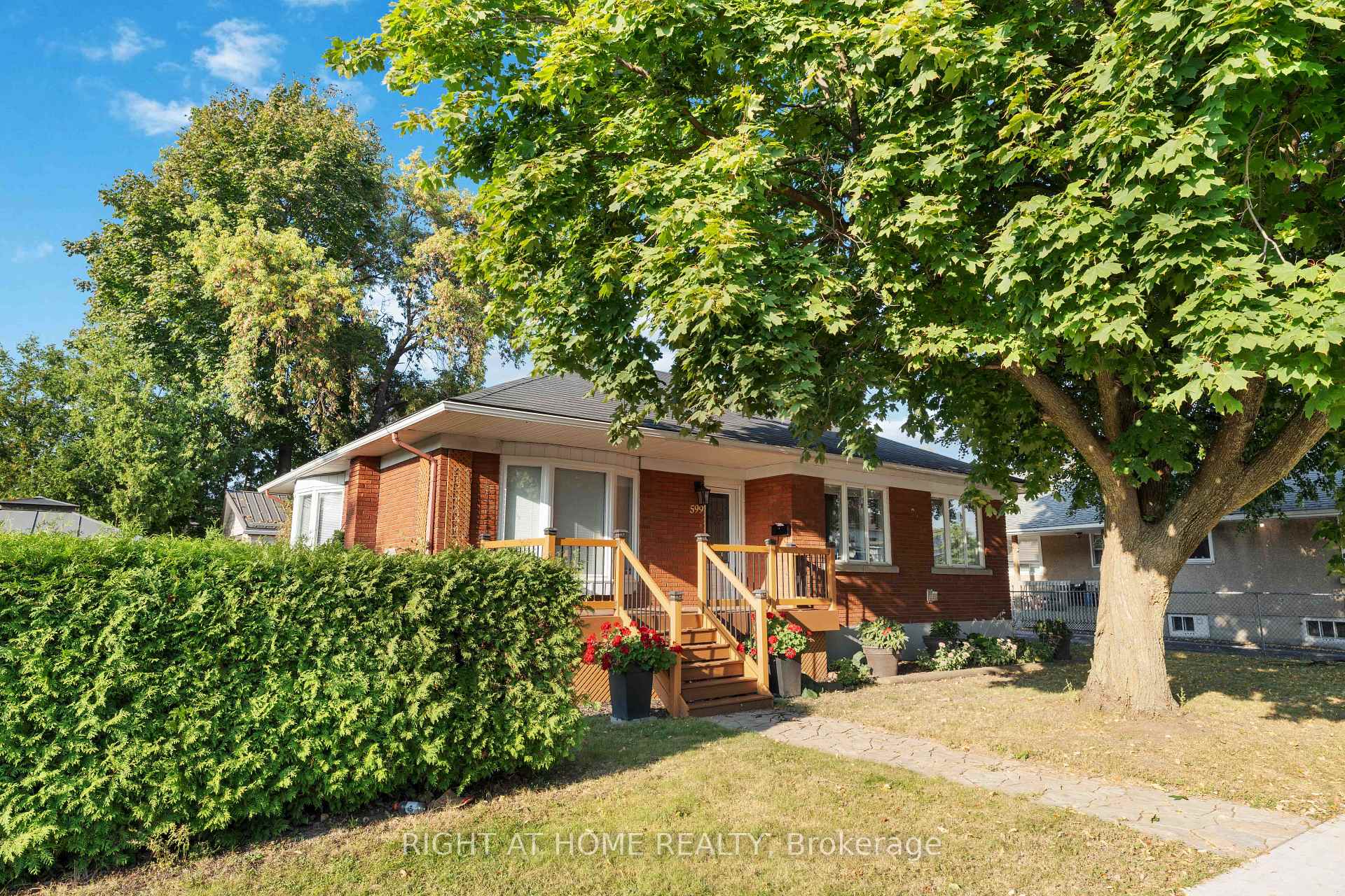 Photo 1 of 599 Donald Street, Ottawa, Overbrook/Castle Heights — HOMEH