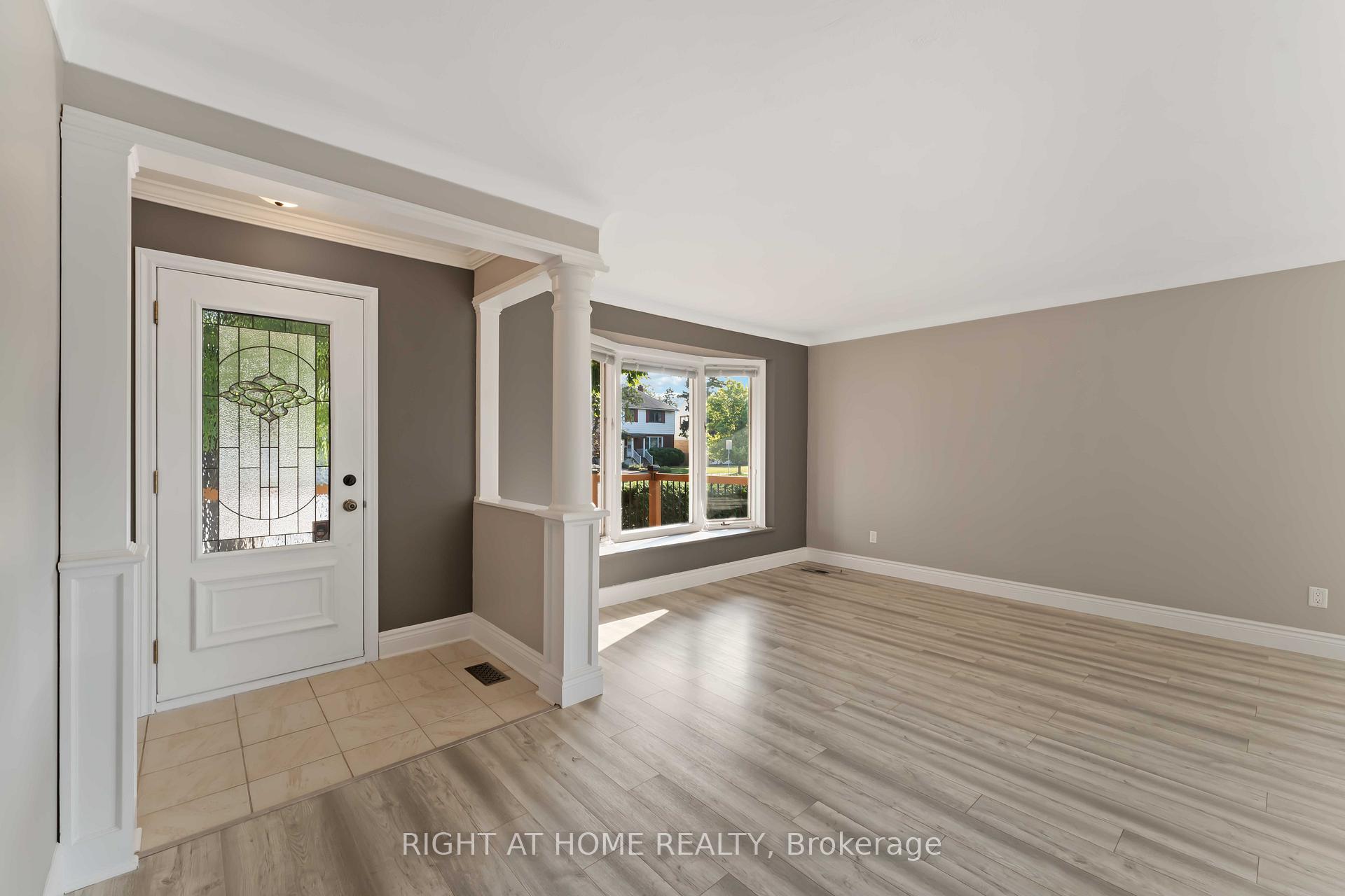 Photo 3 of 599 Donald Street, Ottawa, Overbrook/Castle Heights — HOMEH