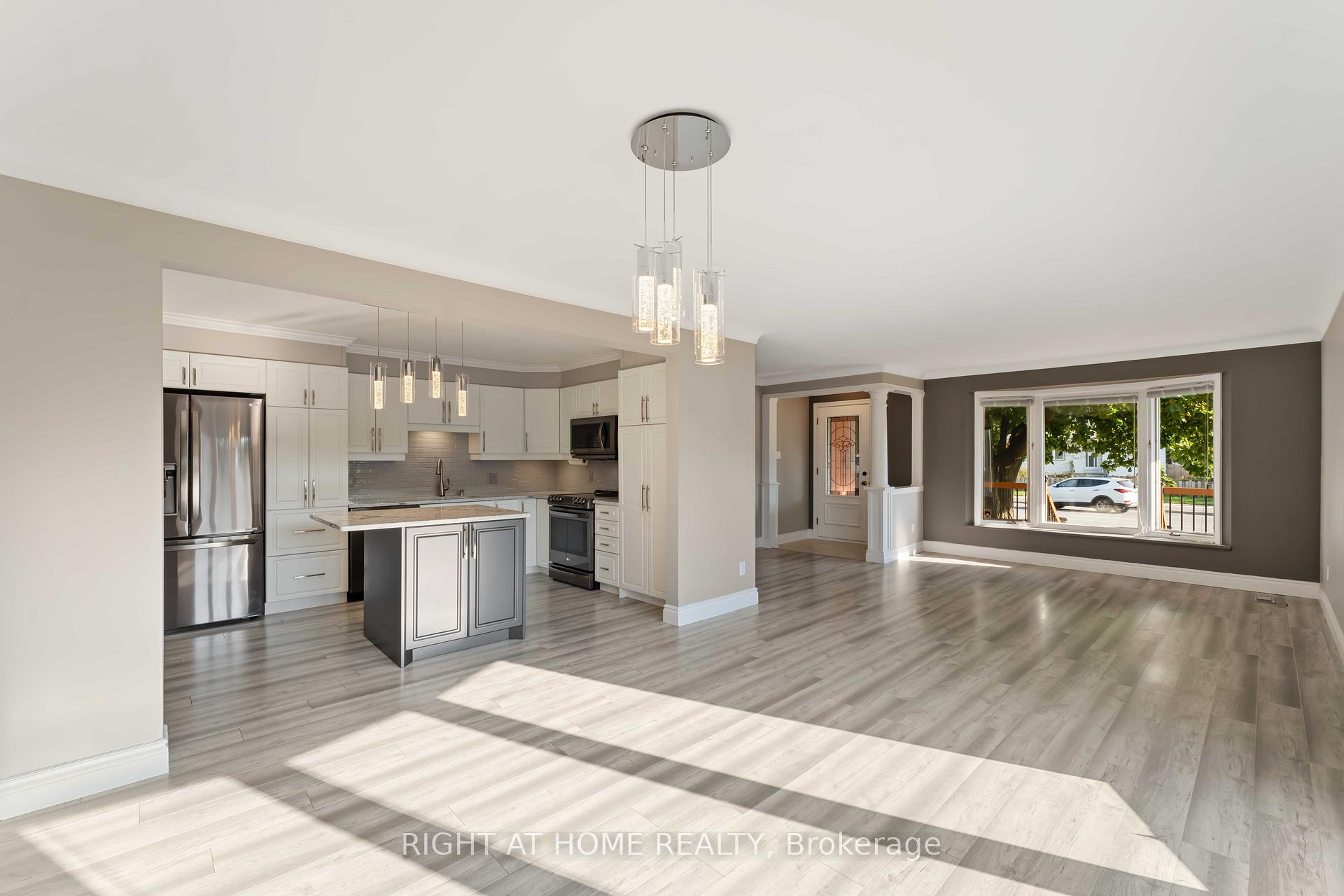 Photo 11 of 599 Donald Street, Ottawa, Overbrook/Castle Heights — HOMEH