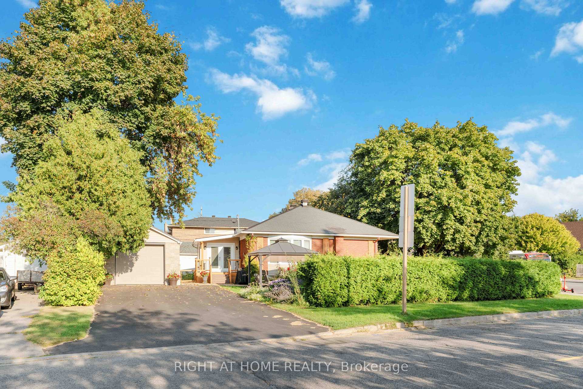Photo 45 of 599 Donald Street, Ottawa, Overbrook/Castle Heights — HOMEH