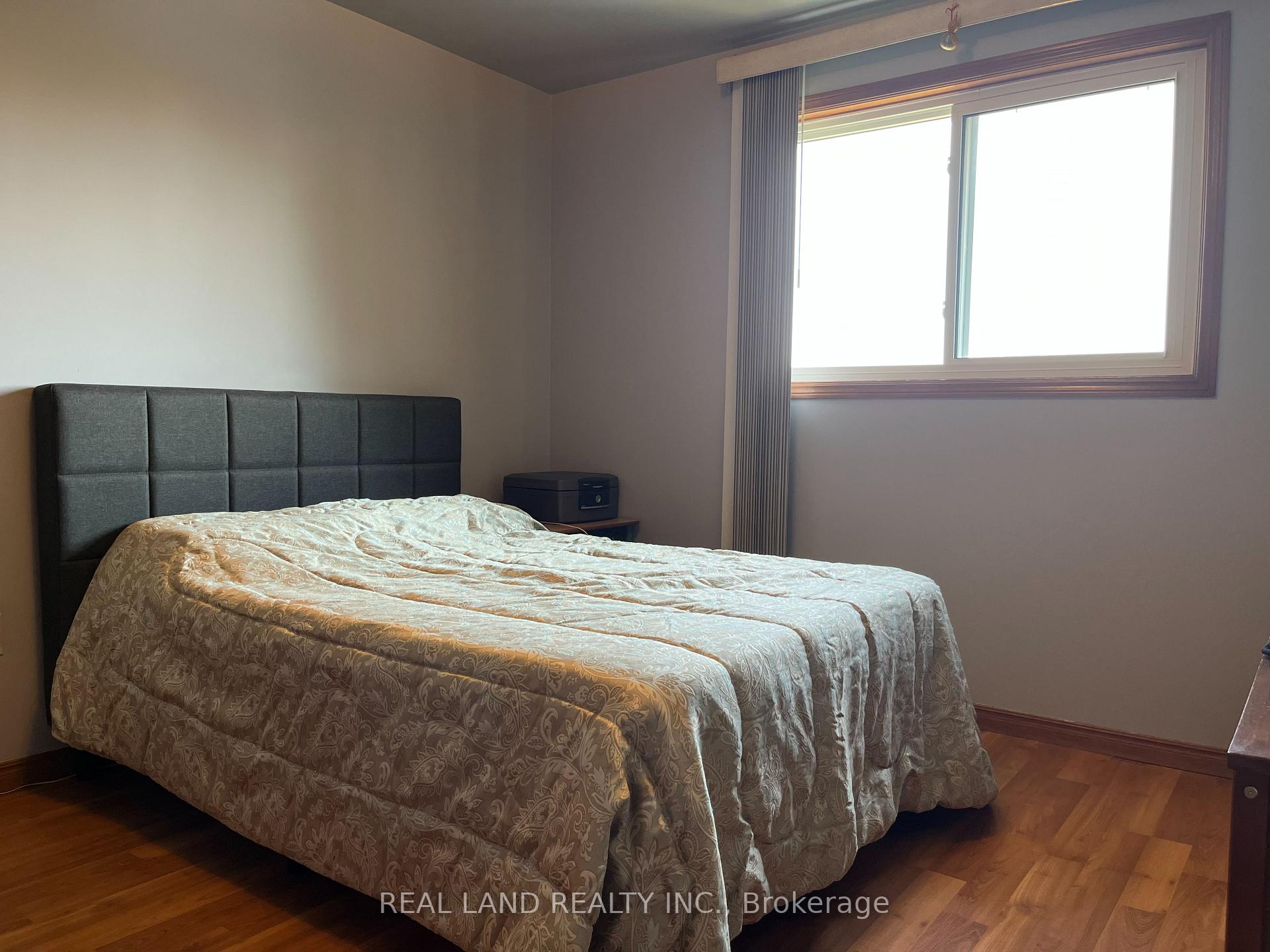 Photo 9 of 8154 Post Road, Niagara Falls, Ascot — HOMEH