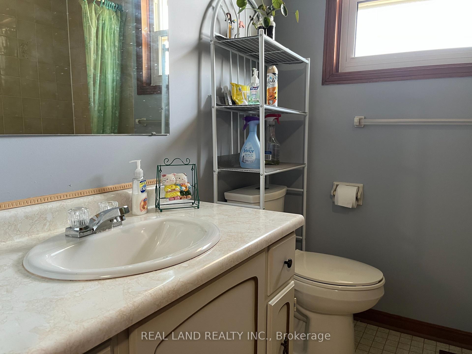 Photo 15 of 8154 Post Road, Niagara Falls, Ascot — HOMEH
