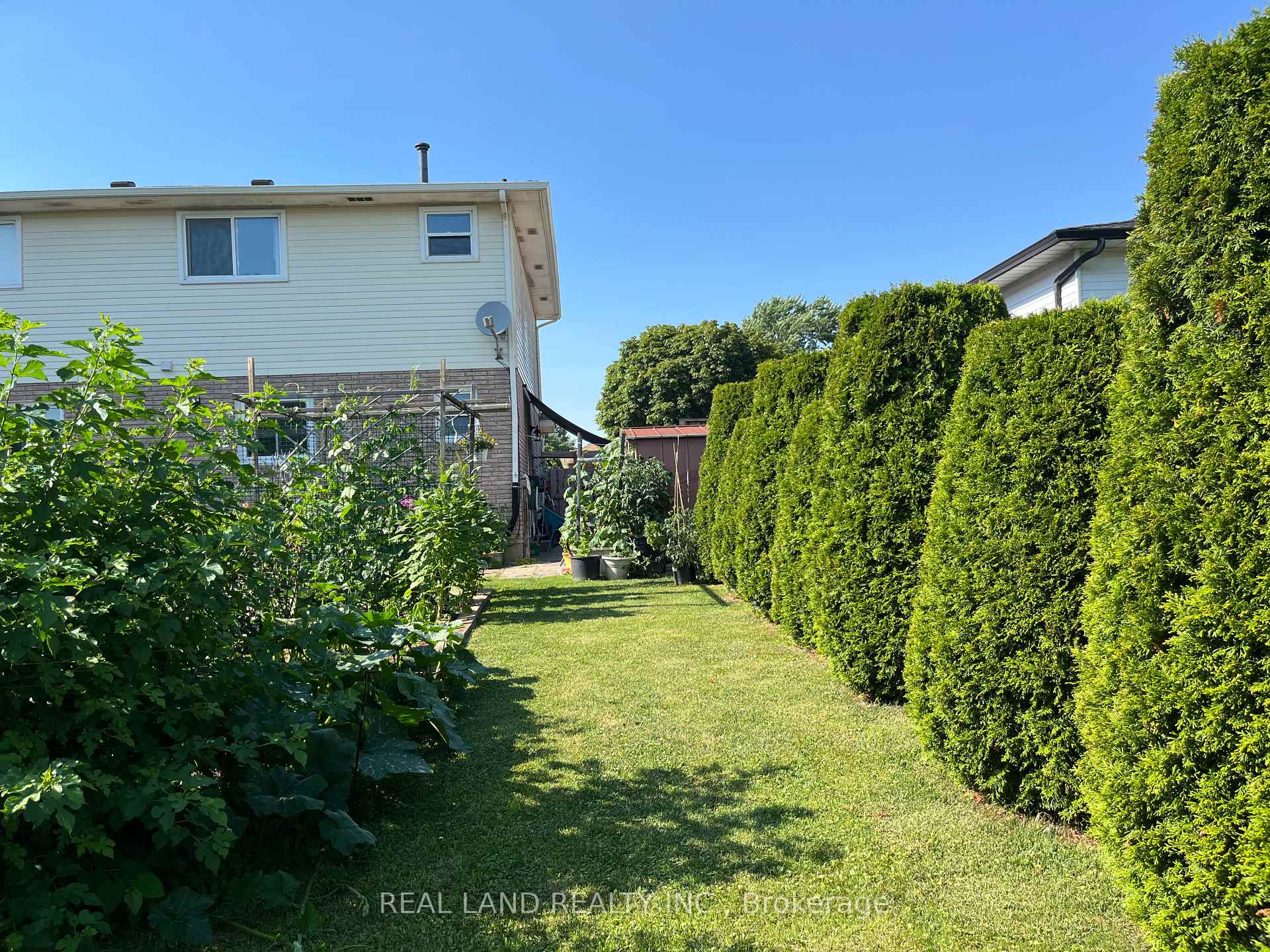 Photo 22 of 8154 Post Road, Niagara Falls, Ascot — HOMEH