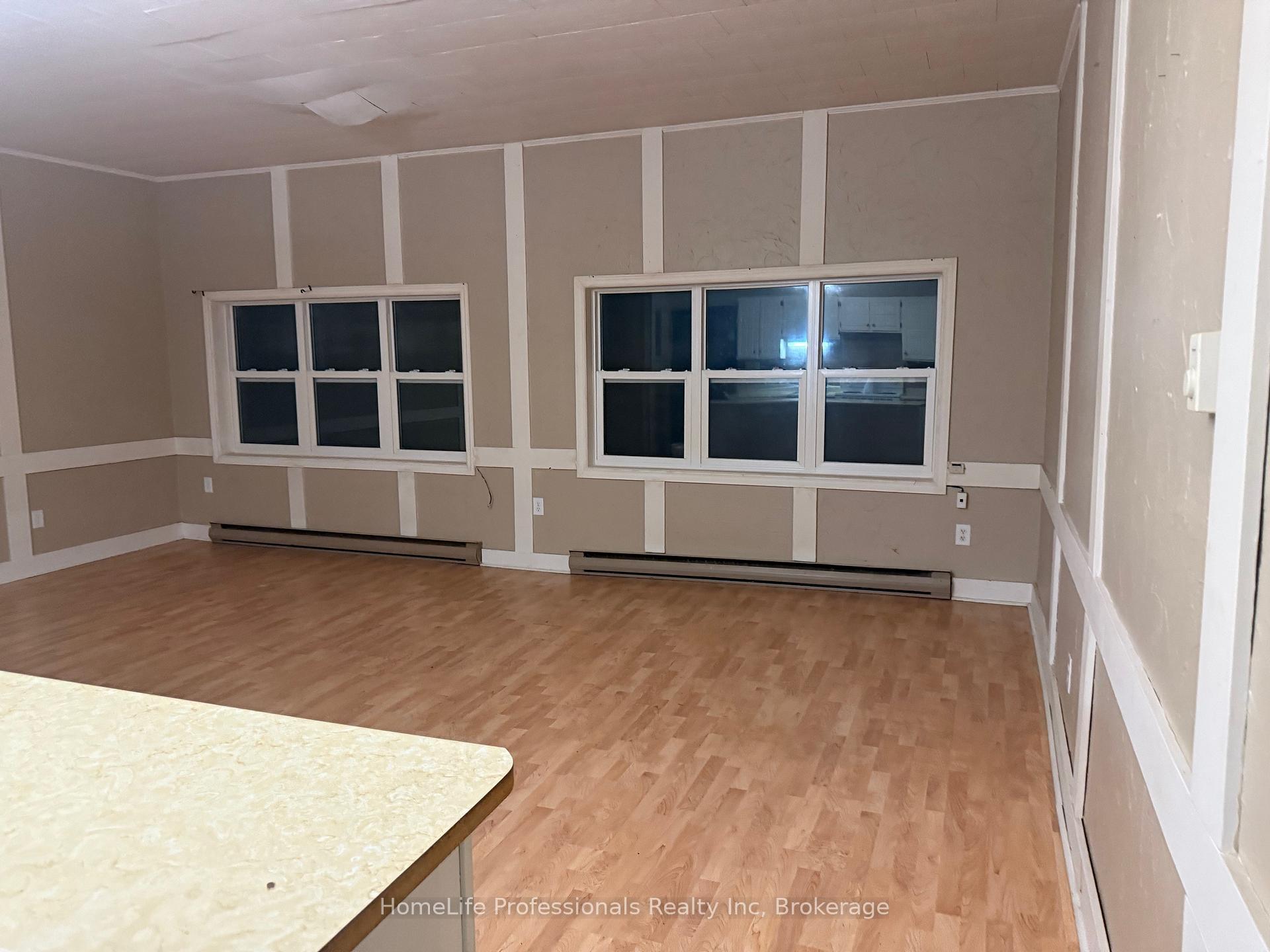 Photo 2 of Unit 6, 16 Young Street, Norfolk, Simcoe — HOMEH