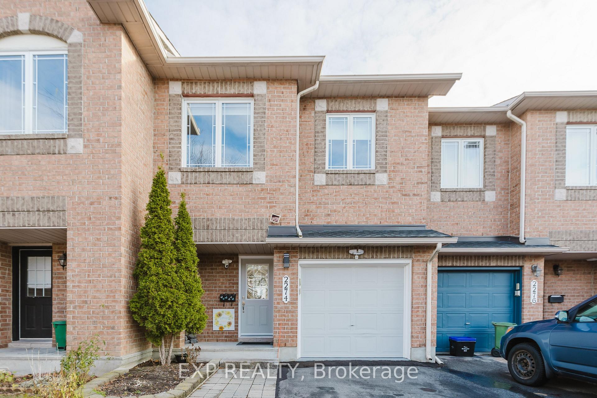 Photo 2 of 2274 Brockstone Crescent, Ottawa, Avalon East — HOMEH